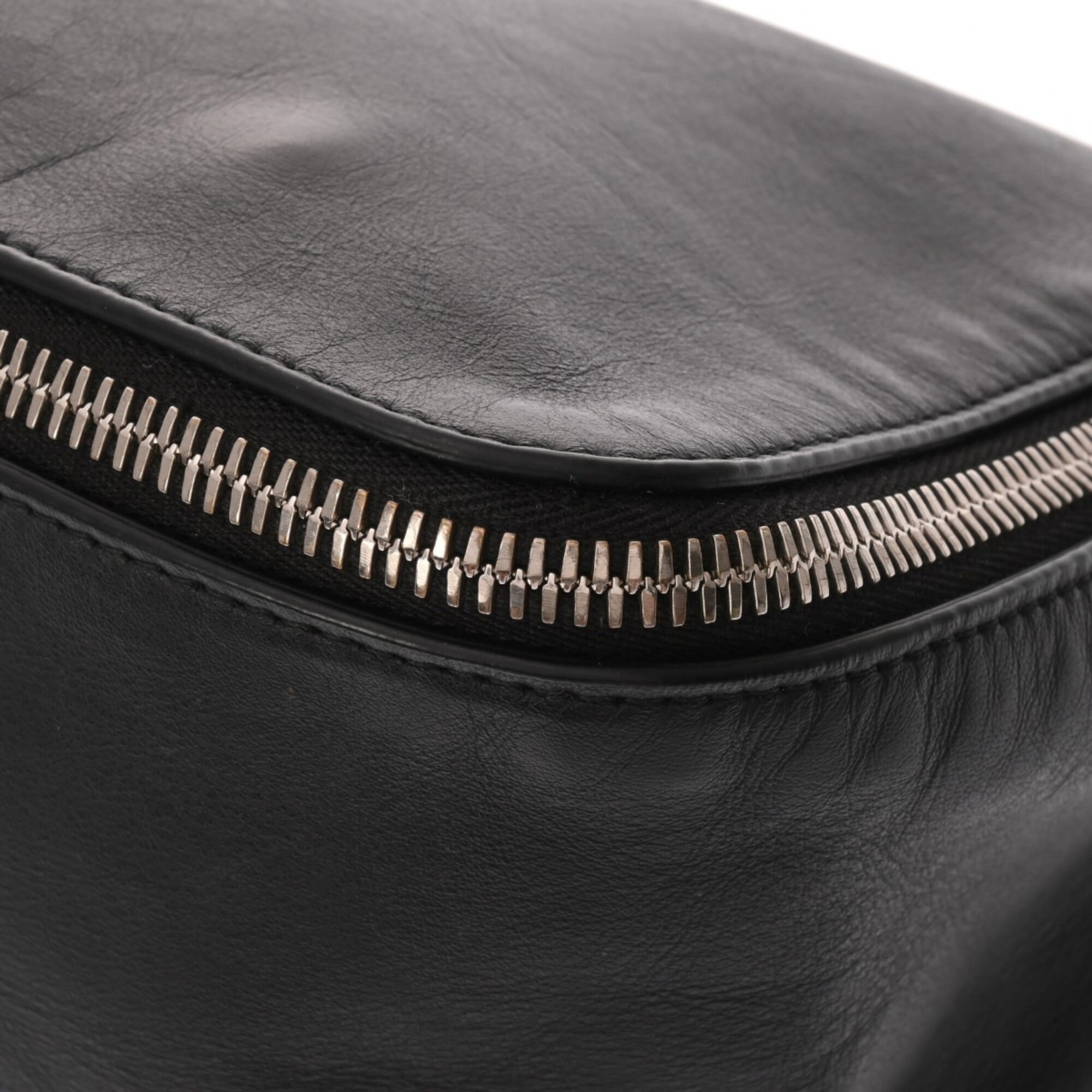 Bottega Veneta Black Leather Clutch Bag (Pre-Owned)