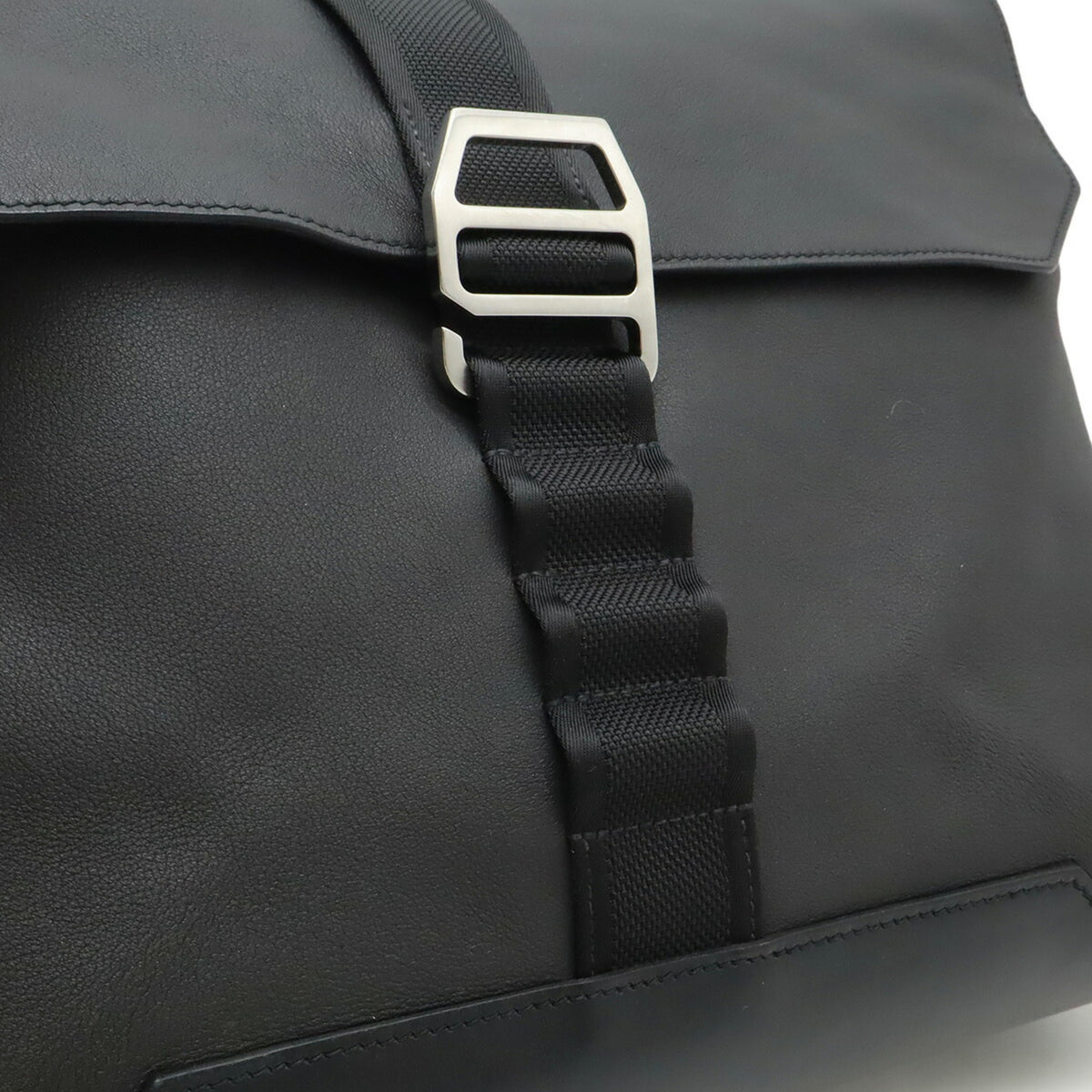 Hermes Black Taurillon Clemence Leather Shoulder Bag (Pre-Owned)