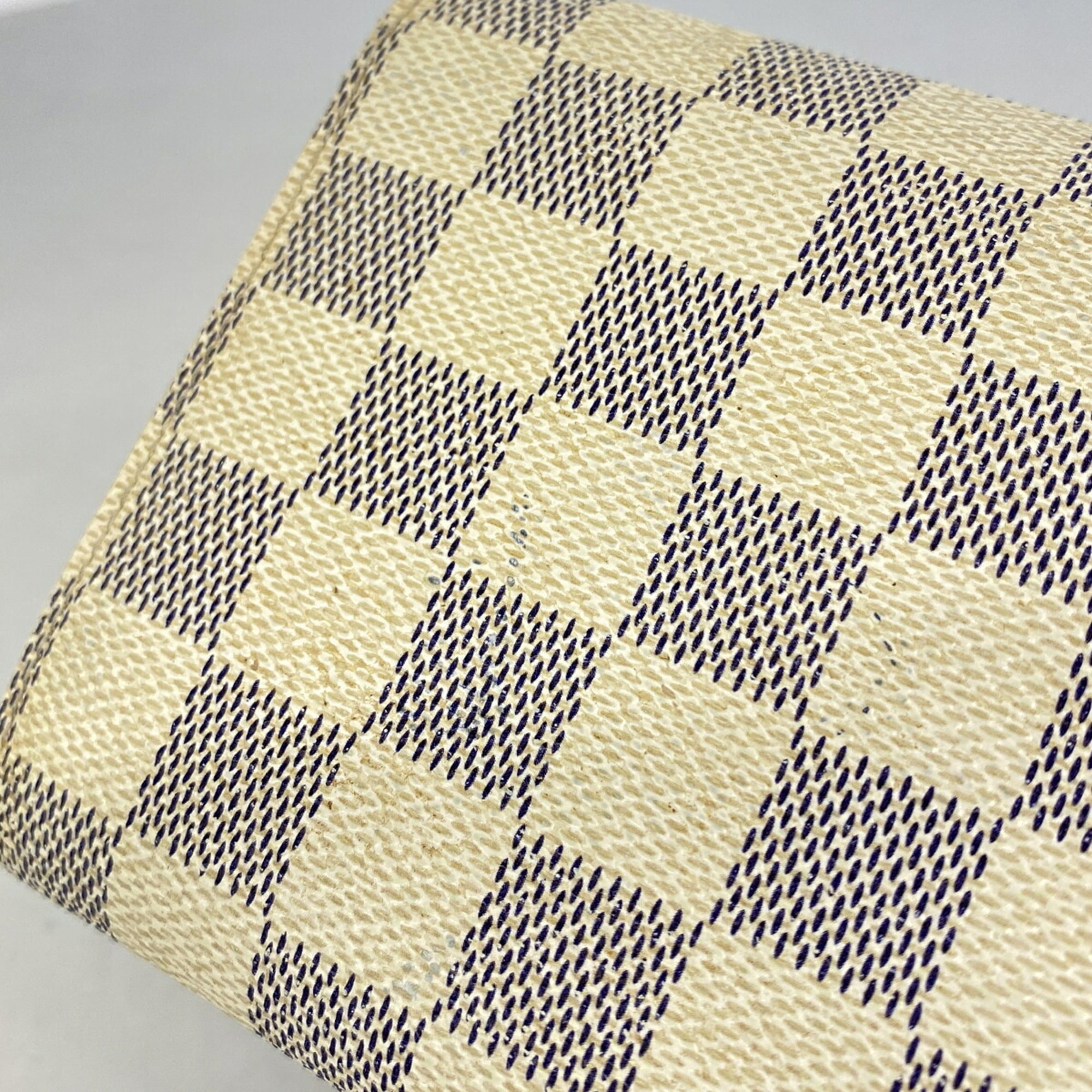 Louis Vuitton White Wallet (Tri-Fold) (Pre-Owned)