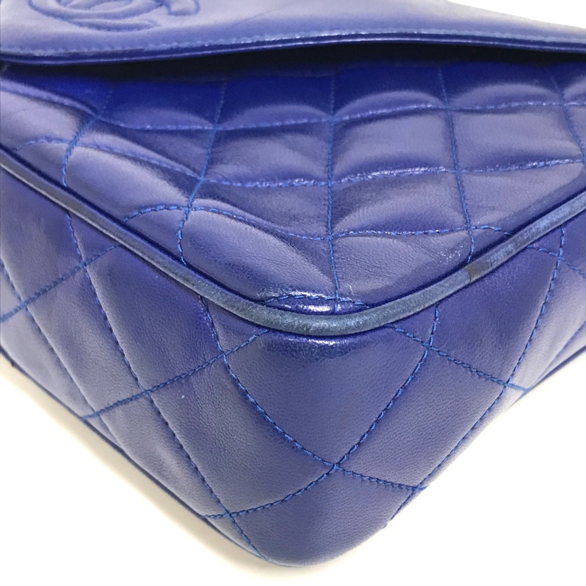 Chanel Blue Leather Shoulder Bag (Pre-Owned)
