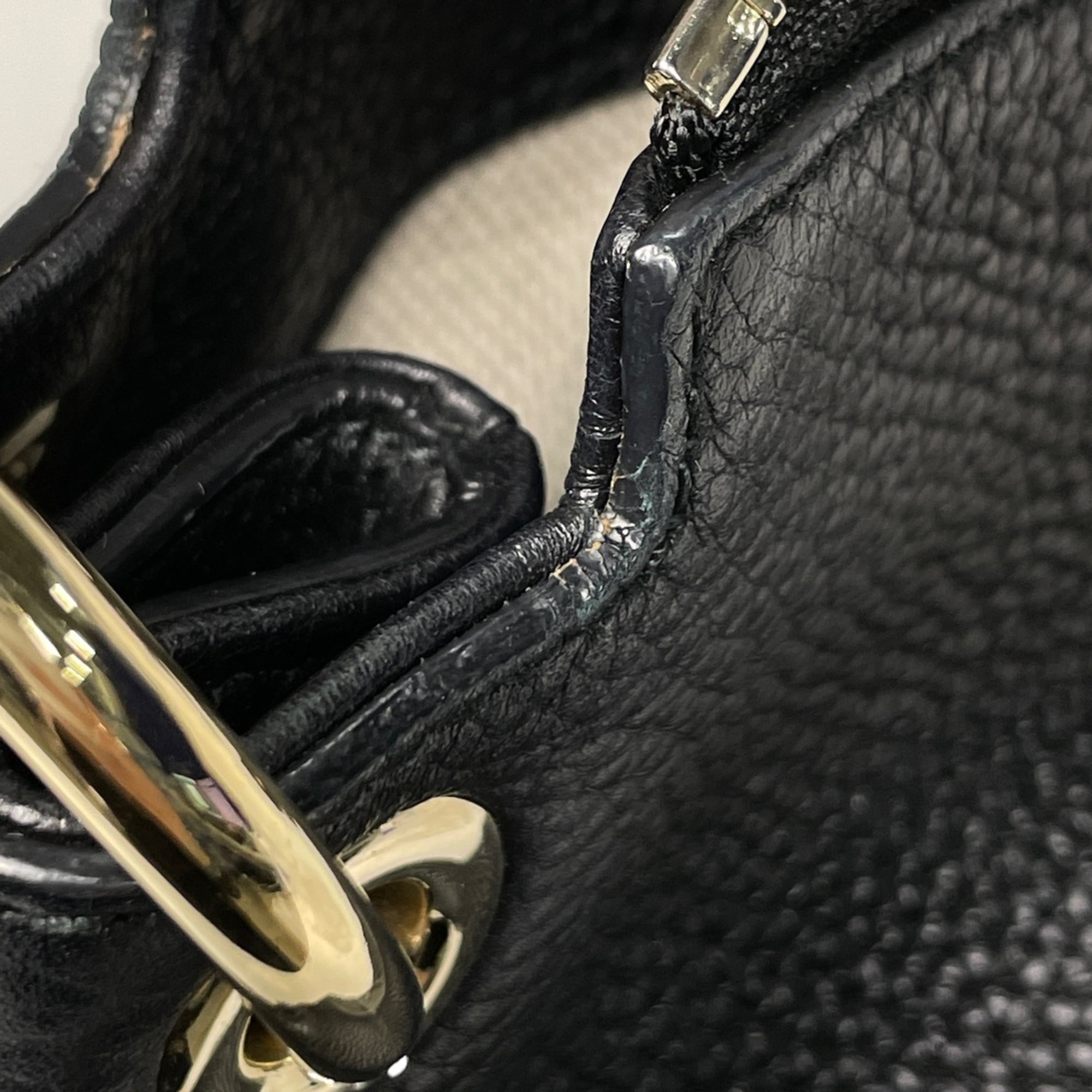 Gucci Black Leather Handbag (Pre-Owned)