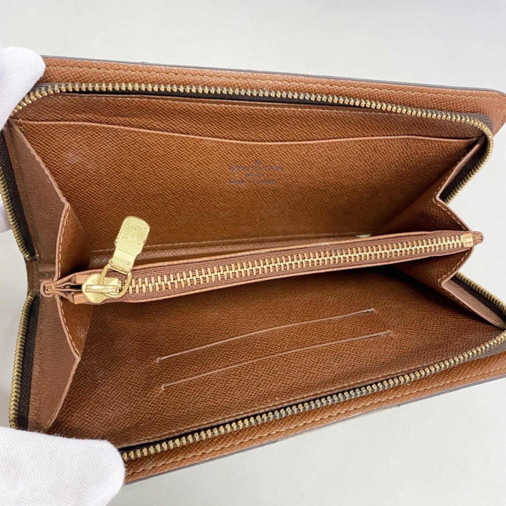 Louis Vuitton Brown Long Wallet (Bi-Fold) (Pre-Owned)