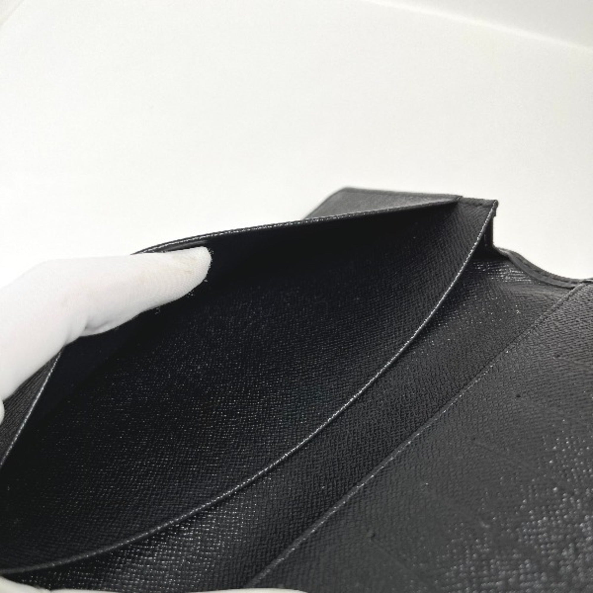 Louis Vuitton Epi Noir Epi Leather Long Wallet (Bi-Fold) (Pre-Owned)