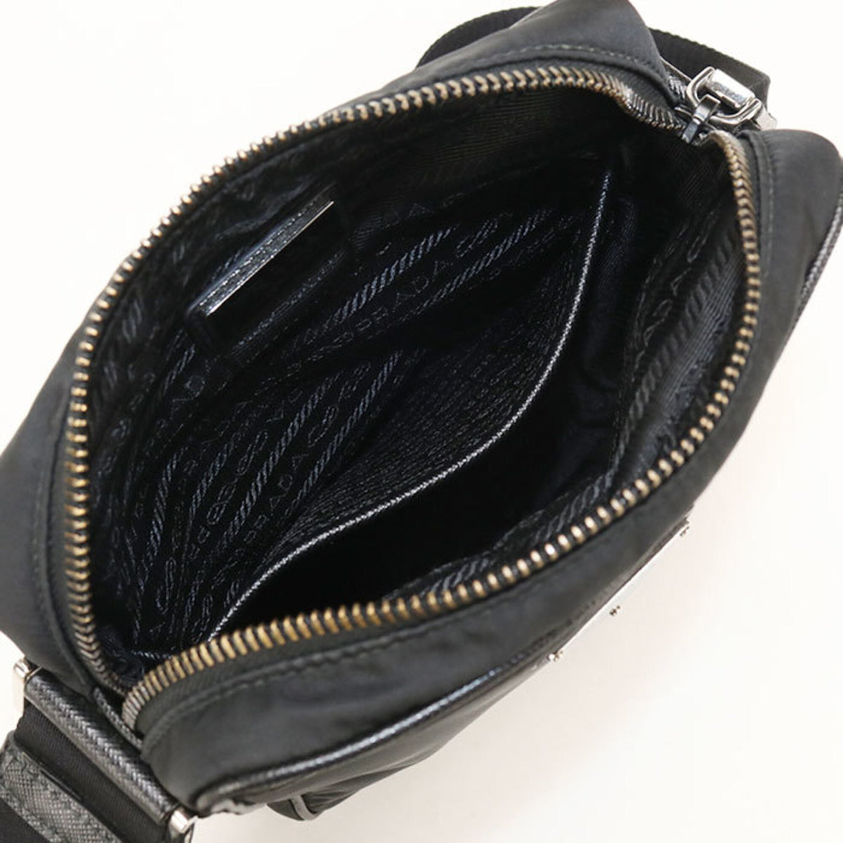 Prada Black Nylon Shoulder Bag (Pre-Owned)
