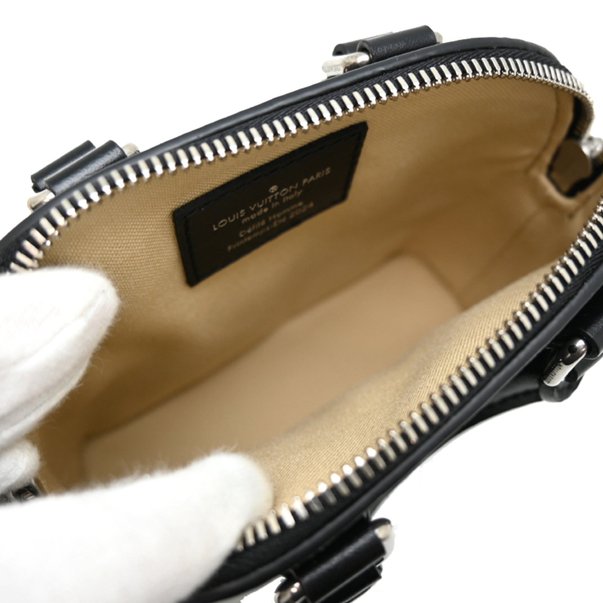 Louis Vuitton Black Leather Shoulder Bag (Pre-Owned)