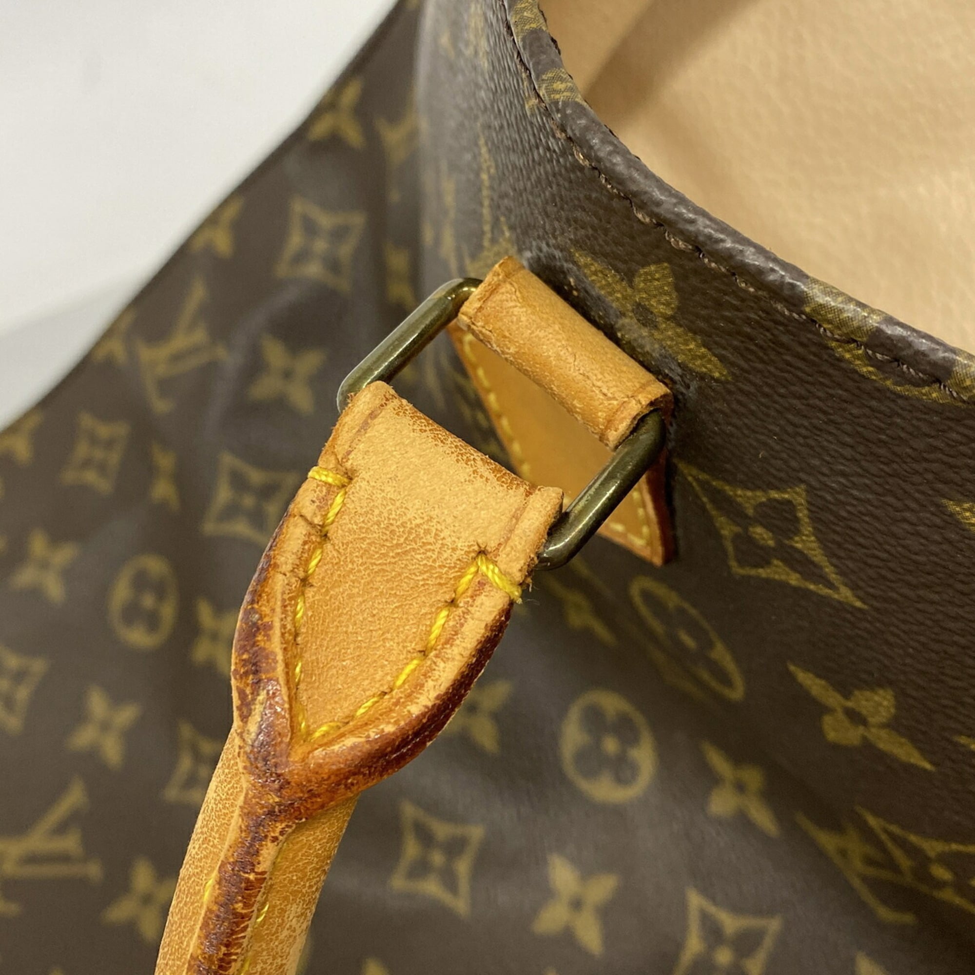 Louis Vuitton Brown Tote Bag (Pre-Owned)
