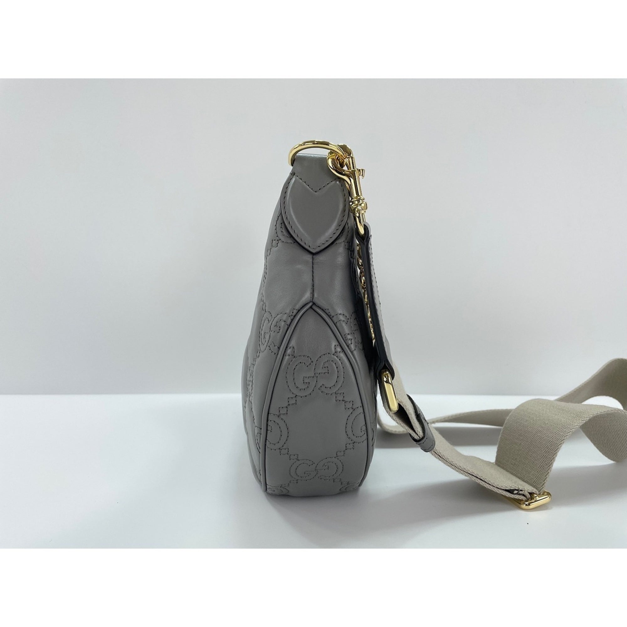Gucci Gray Handbag (Pre-Owned)