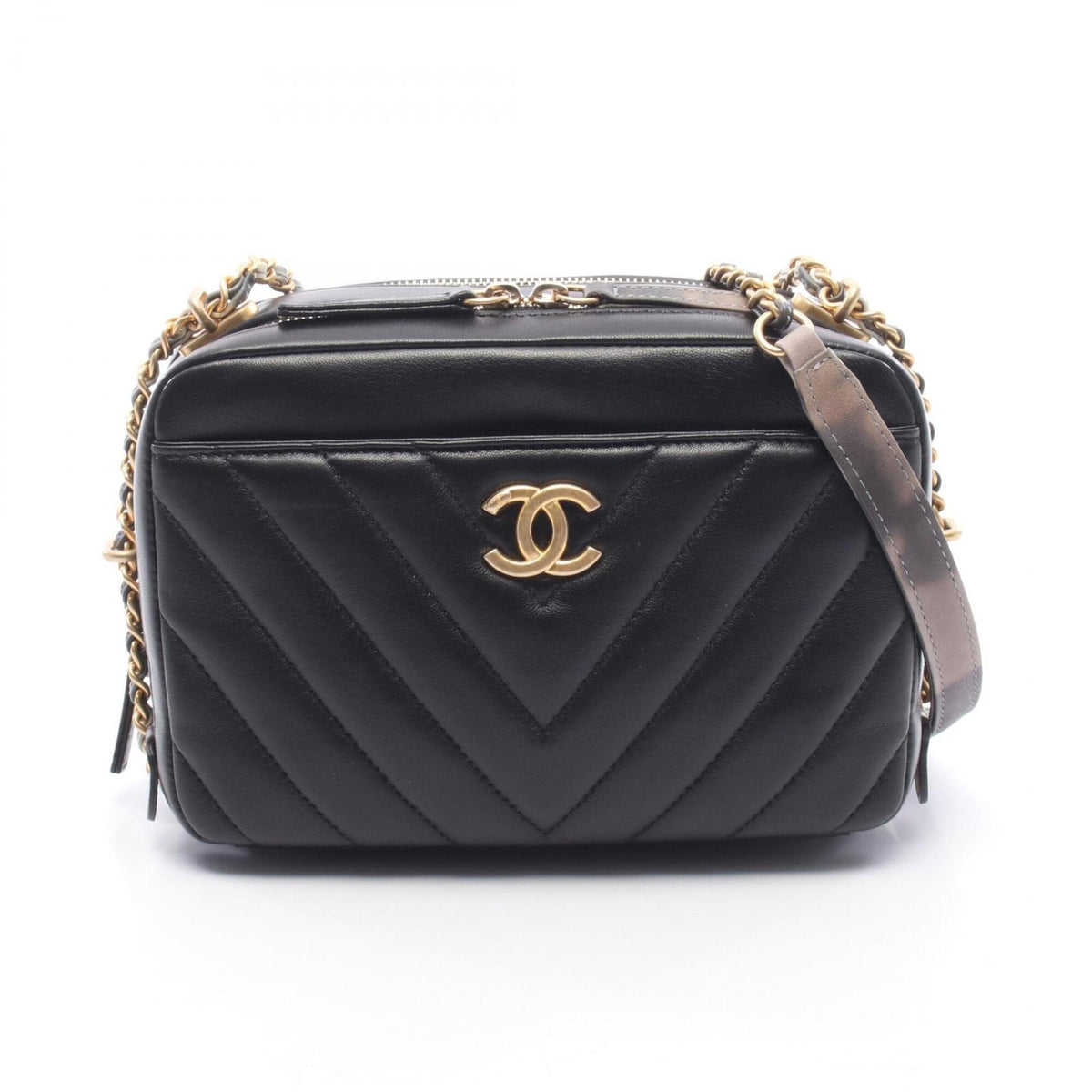 Chanel Black Leather Handbag Shoulder Bag (Pre-Owned)