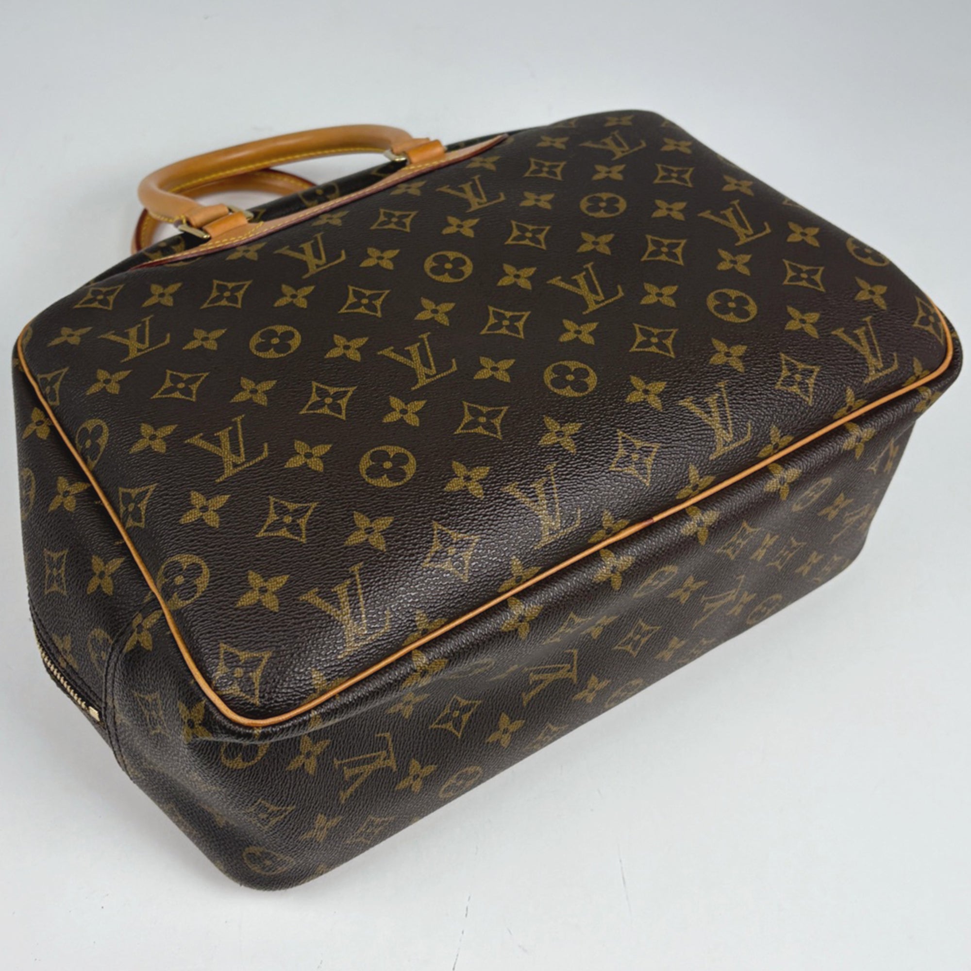 Louis Vuitton Brown Monogram Handbag (Pre-Owned)