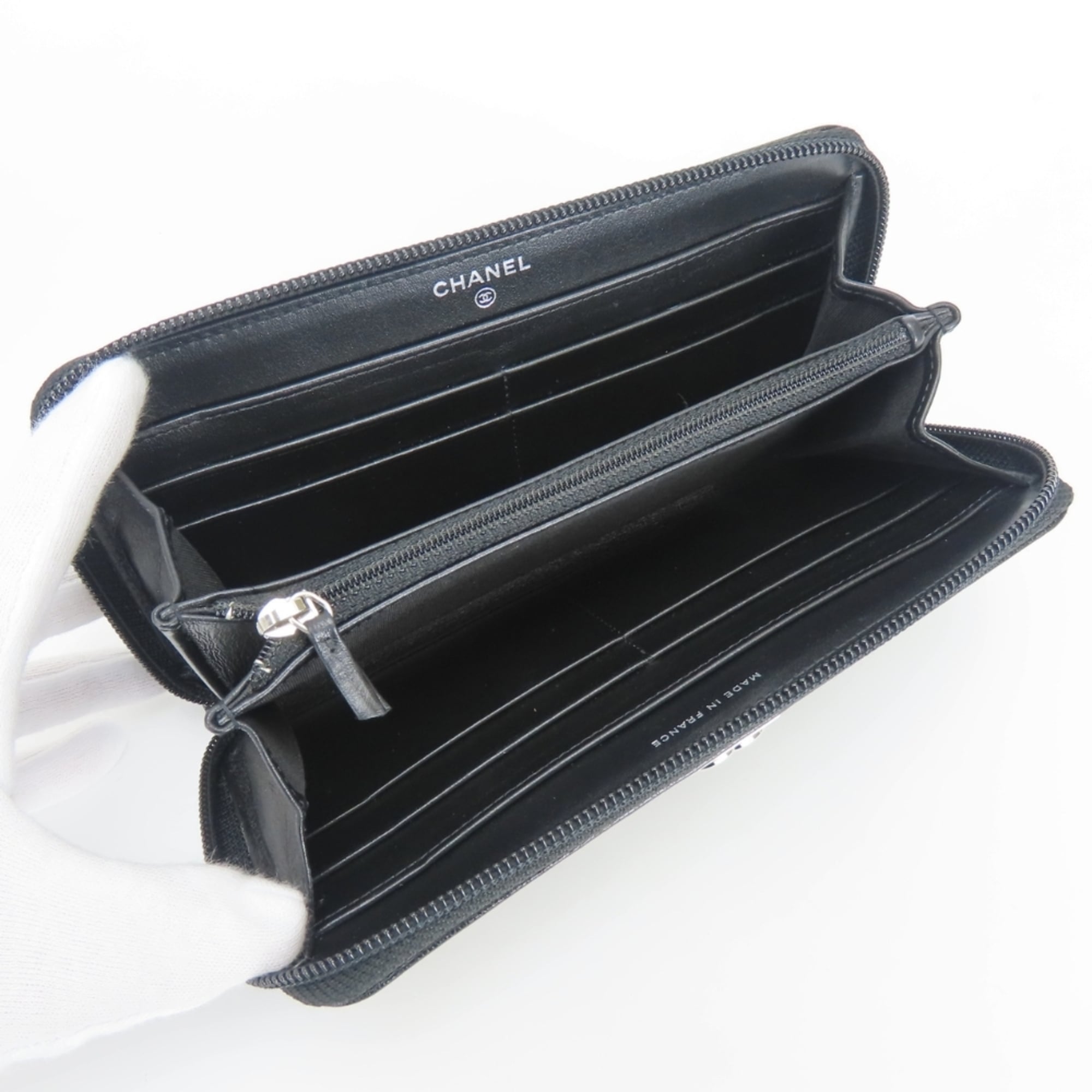Chanel Boy Chanel Black Grained Calfskin Long Wallet (Bi-Fold) (Pre-Owned)