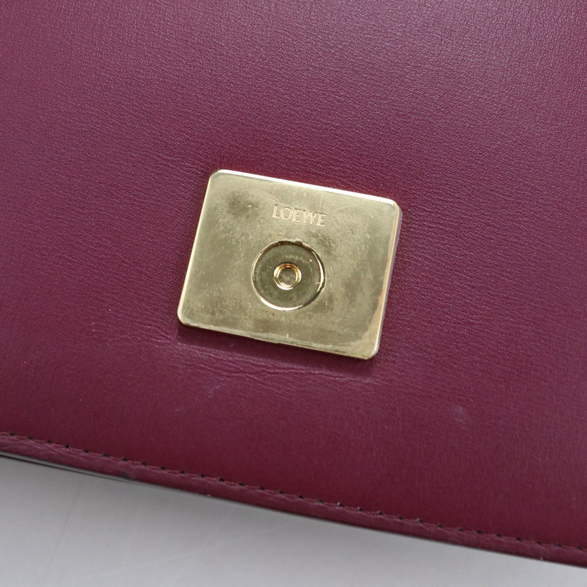 Loewe Purple Leather Shoulder Bag (Pre-Owned)