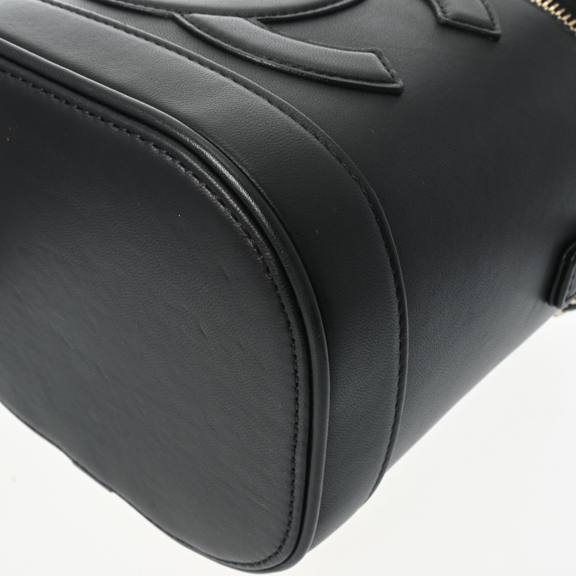 Chanel Black Leather Handbag (Pre-Owned)