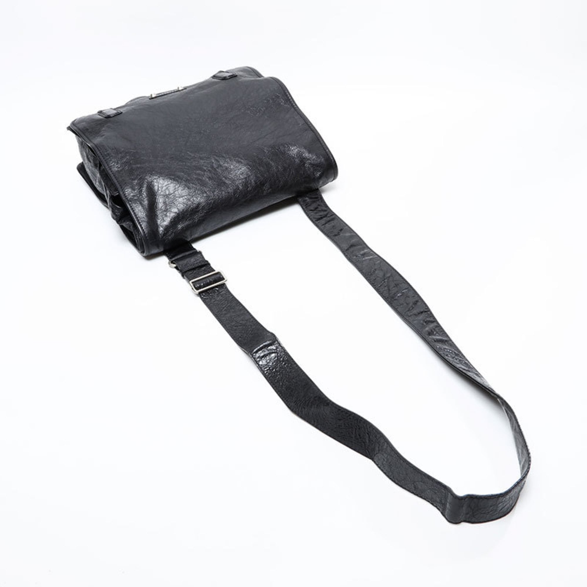 Balenciaga Black Leather Shoulder Bag (Pre-Owned)