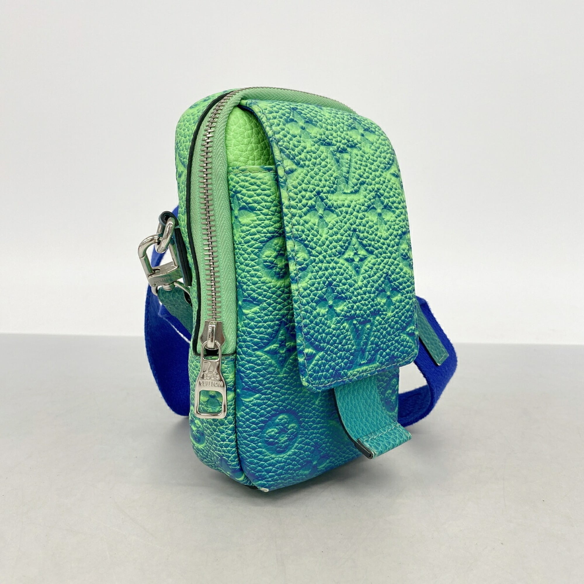 Louis Vuitton Blue Vert Shoulder Bag (Pre-Owned)