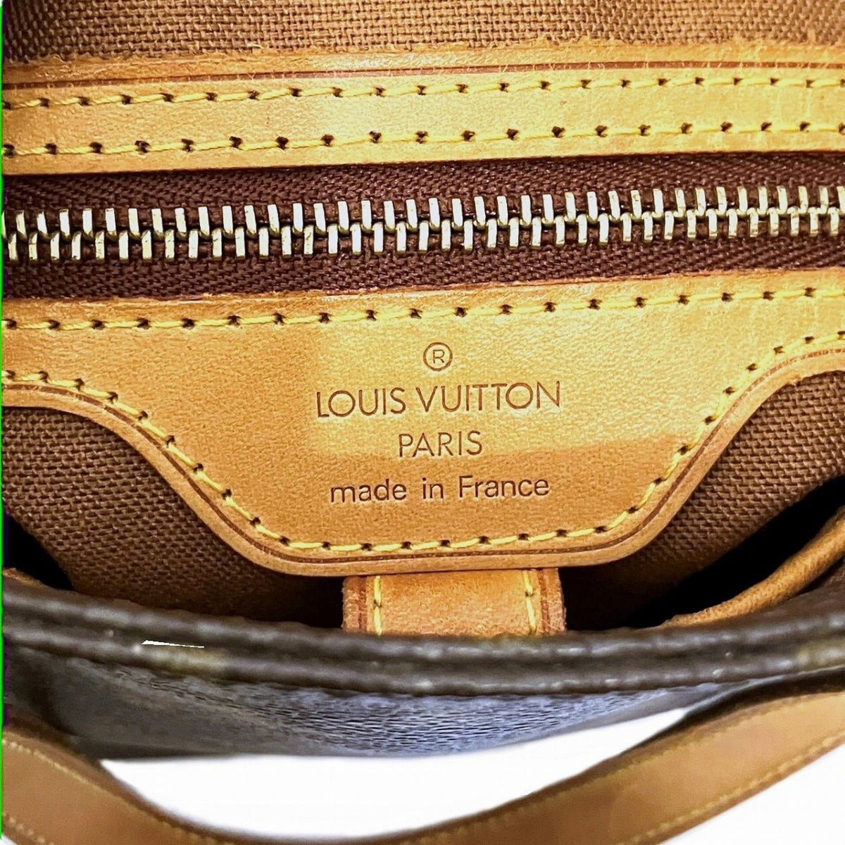 Louis Vuitton Monogram Brown Monogram Handbag (Pre-Owned)