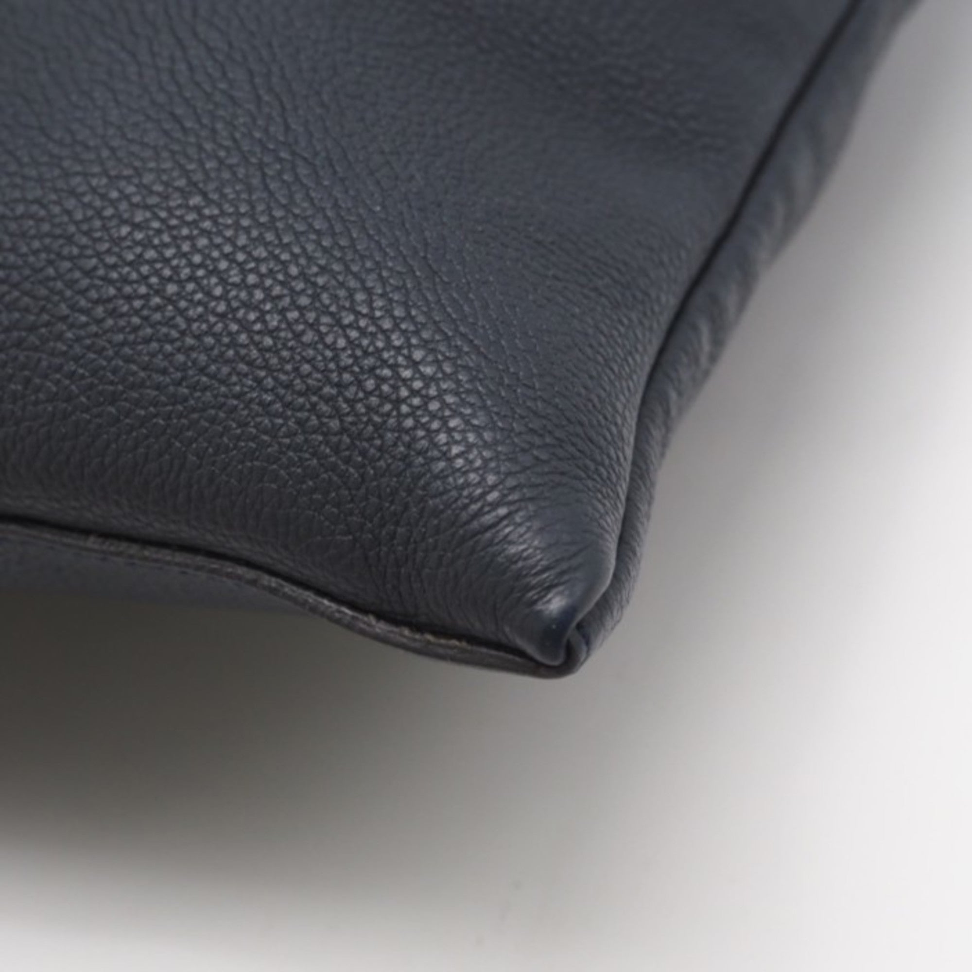 Fendi Brown Navy Leather Shoulder Bag (Pre-Owned)