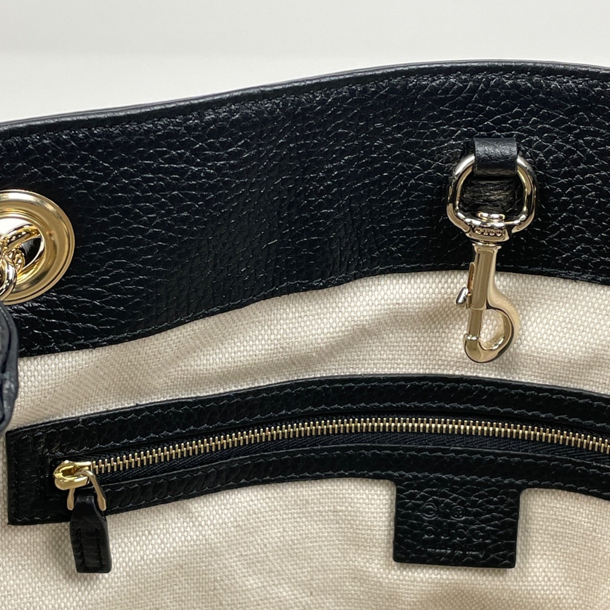 Gucci Black Leather Shoulder Bag (Pre-Owned)