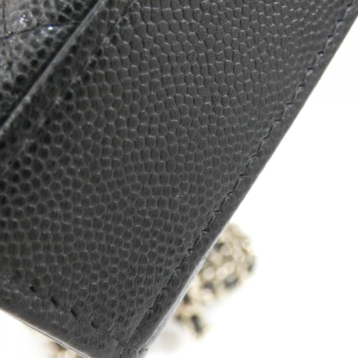 Chanel Black Grained Calfskin Handbag Shoulder Bag (Pre-Owned)