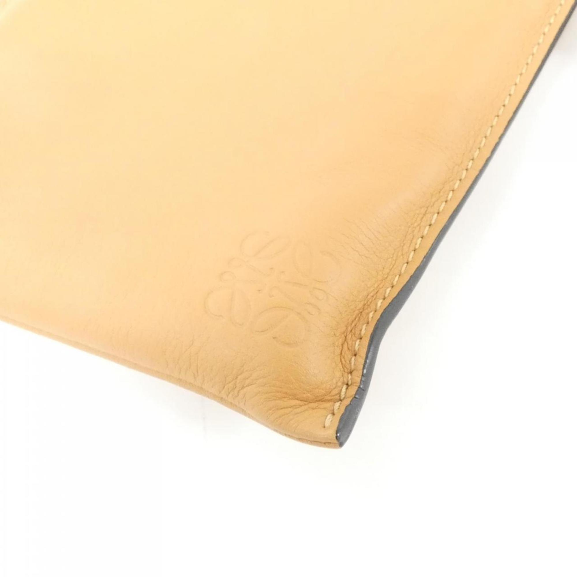 Loewe Beige Leather Shoulder Bag (Pre-Owned)