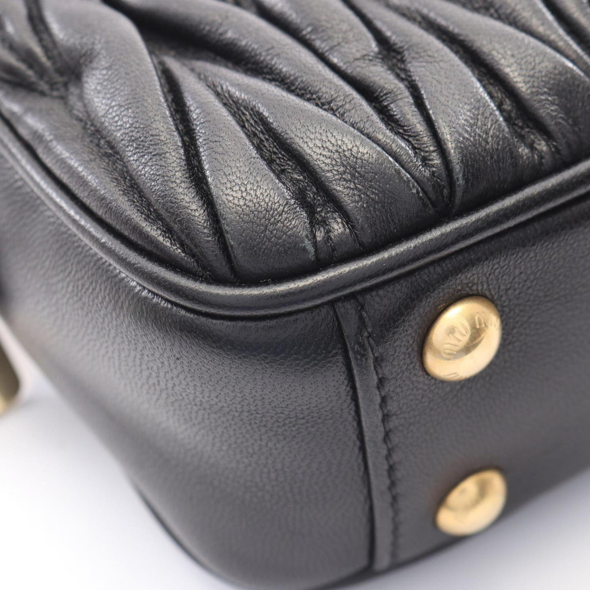 Miu Miu Matelasse Black Leather Handbag (Pre-Owned)