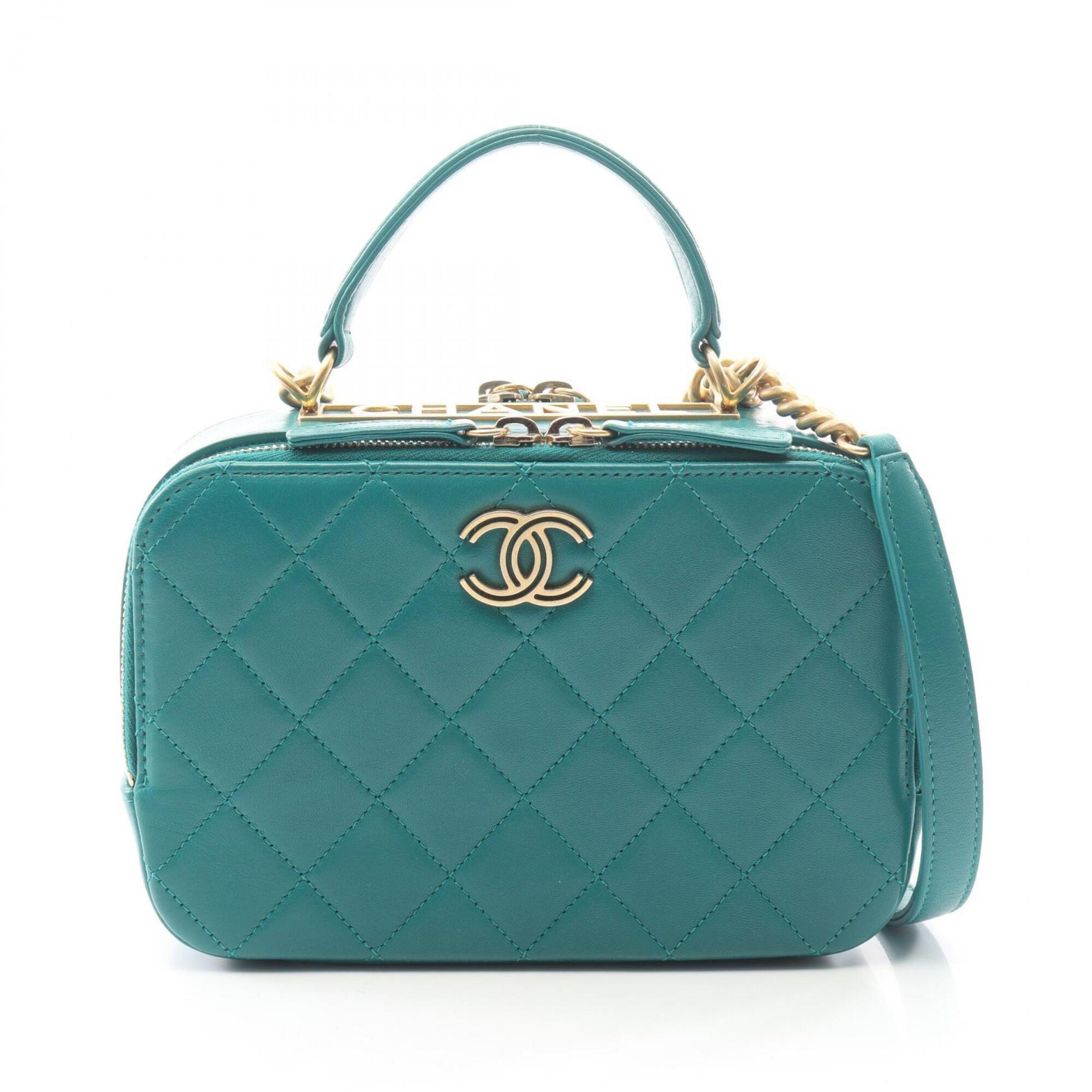 Chanel Green Leather Handbag Shoulder Bag (Pre-Owned)