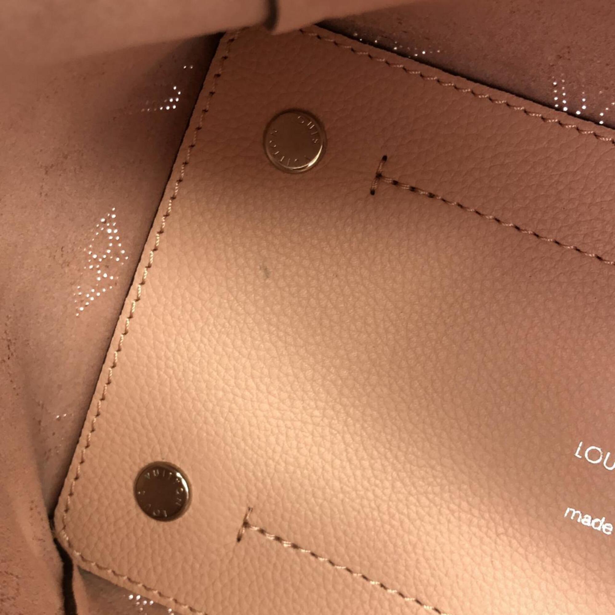 Louis Vuitton Magnolia Leather Handbag (Pre-Owned)