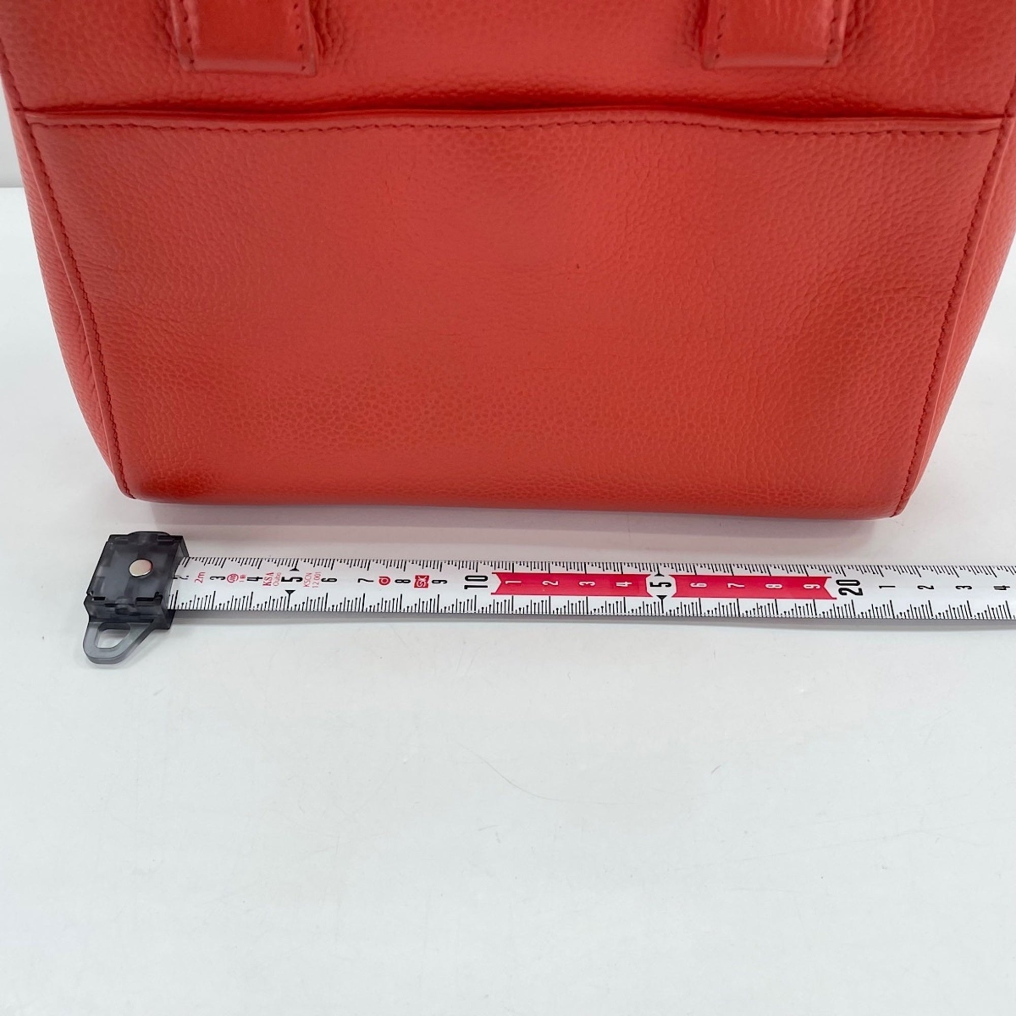 Chanel Red Color Handbag (Pre-Owned)