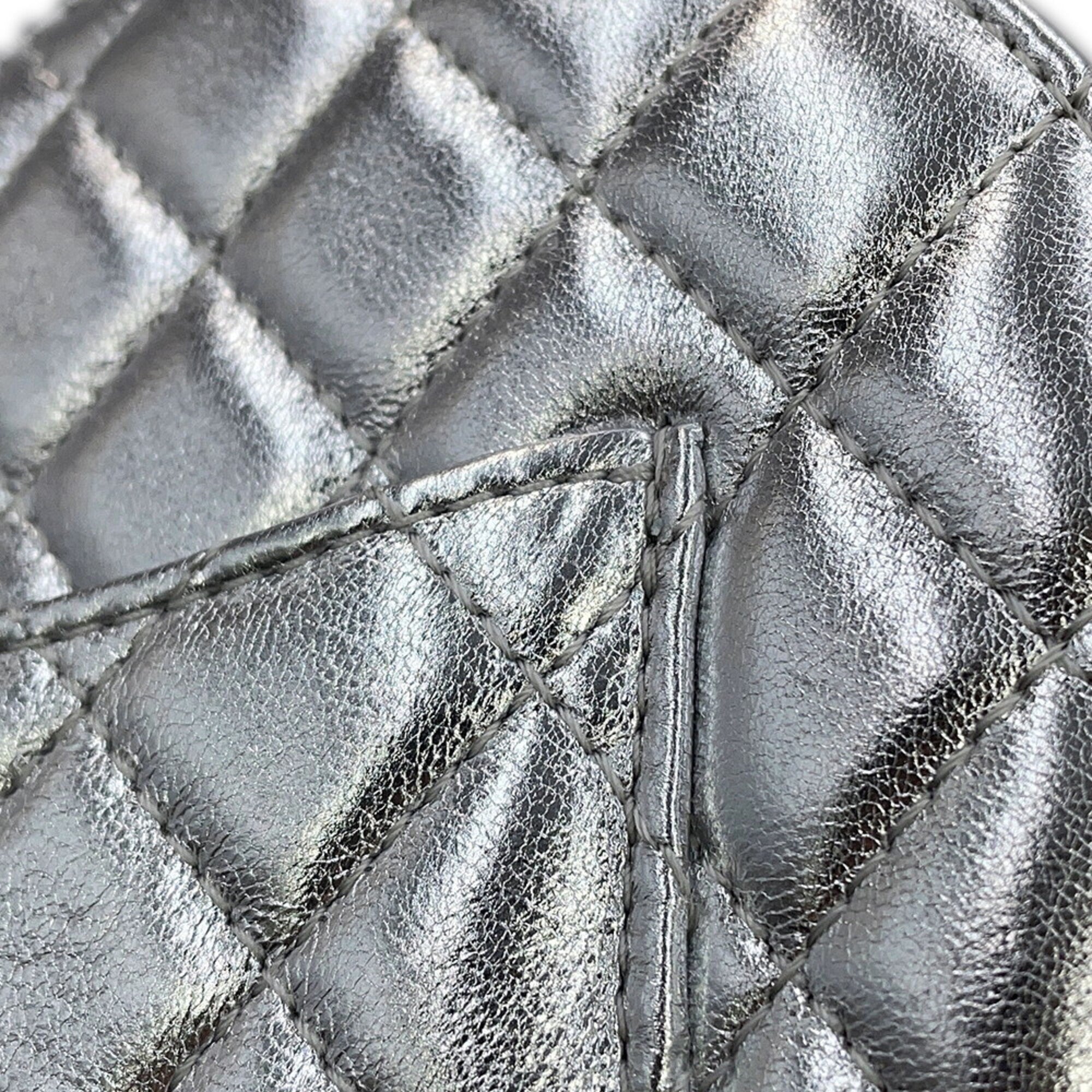Chanel Silver Leather Handbag Shoulder Bag (Pre-Owned)