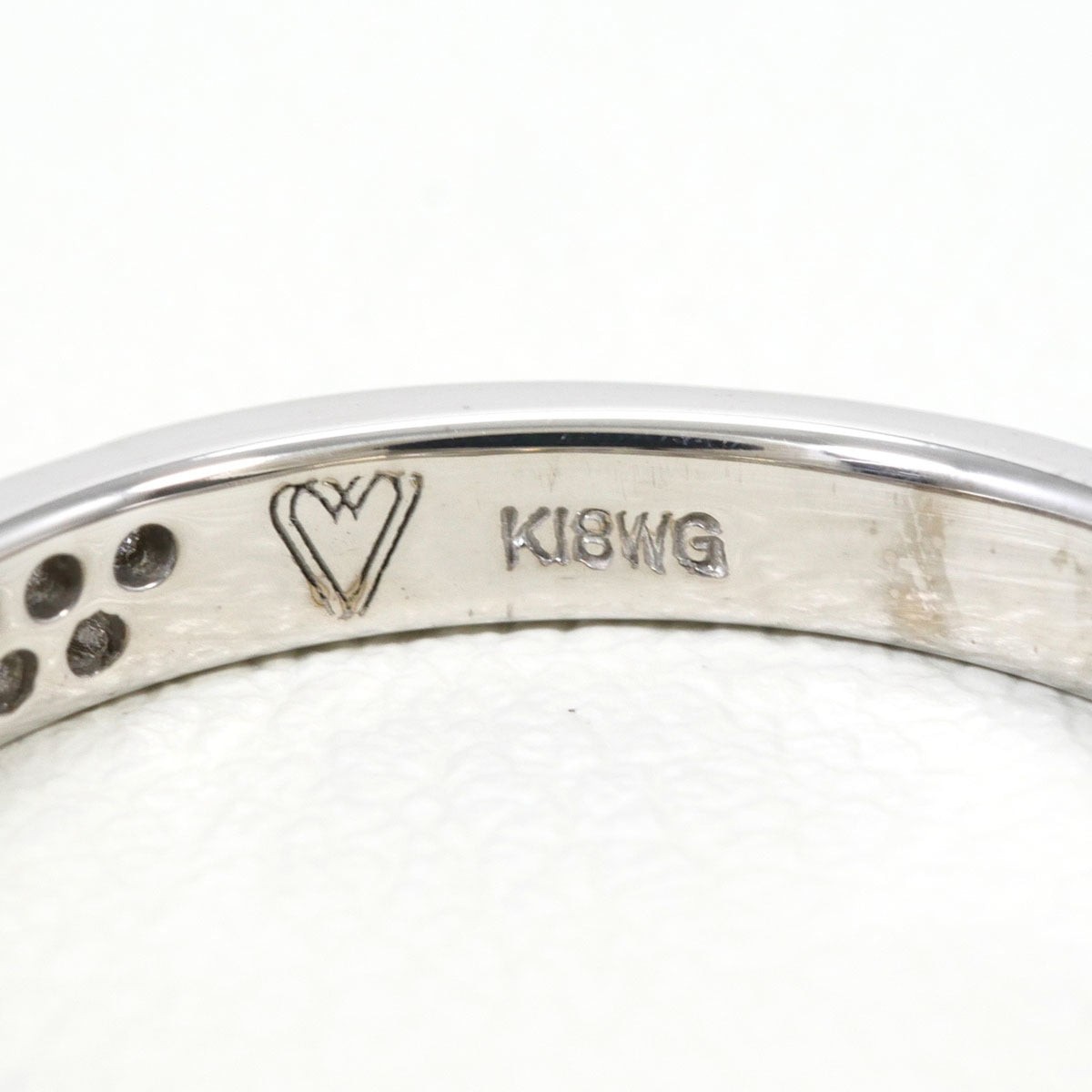 Unbranded White Gold White Gold (18K) Band Ring (Pre-Owned)