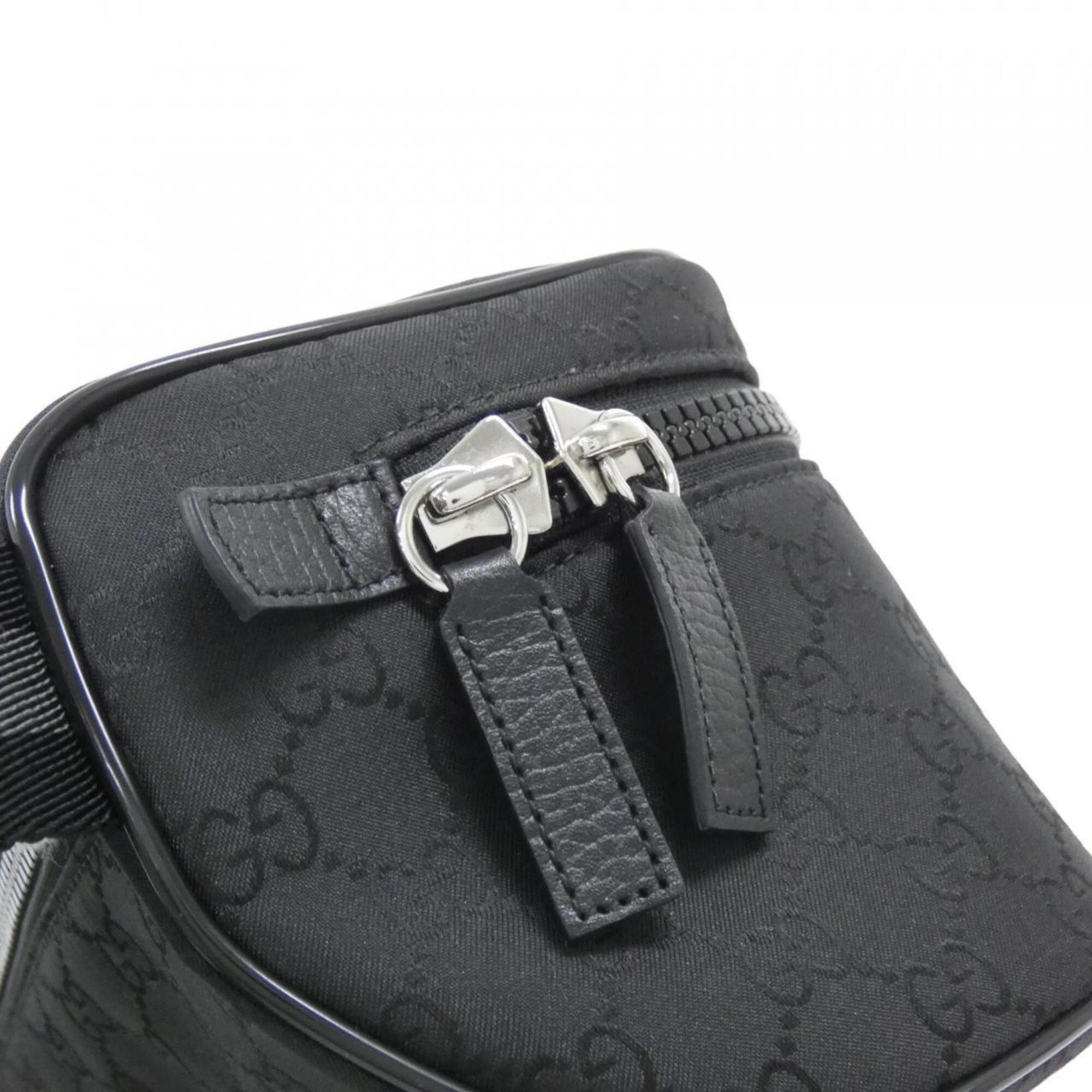 Gucci Black Nylon Shoulder Bag (Pre-Owned)