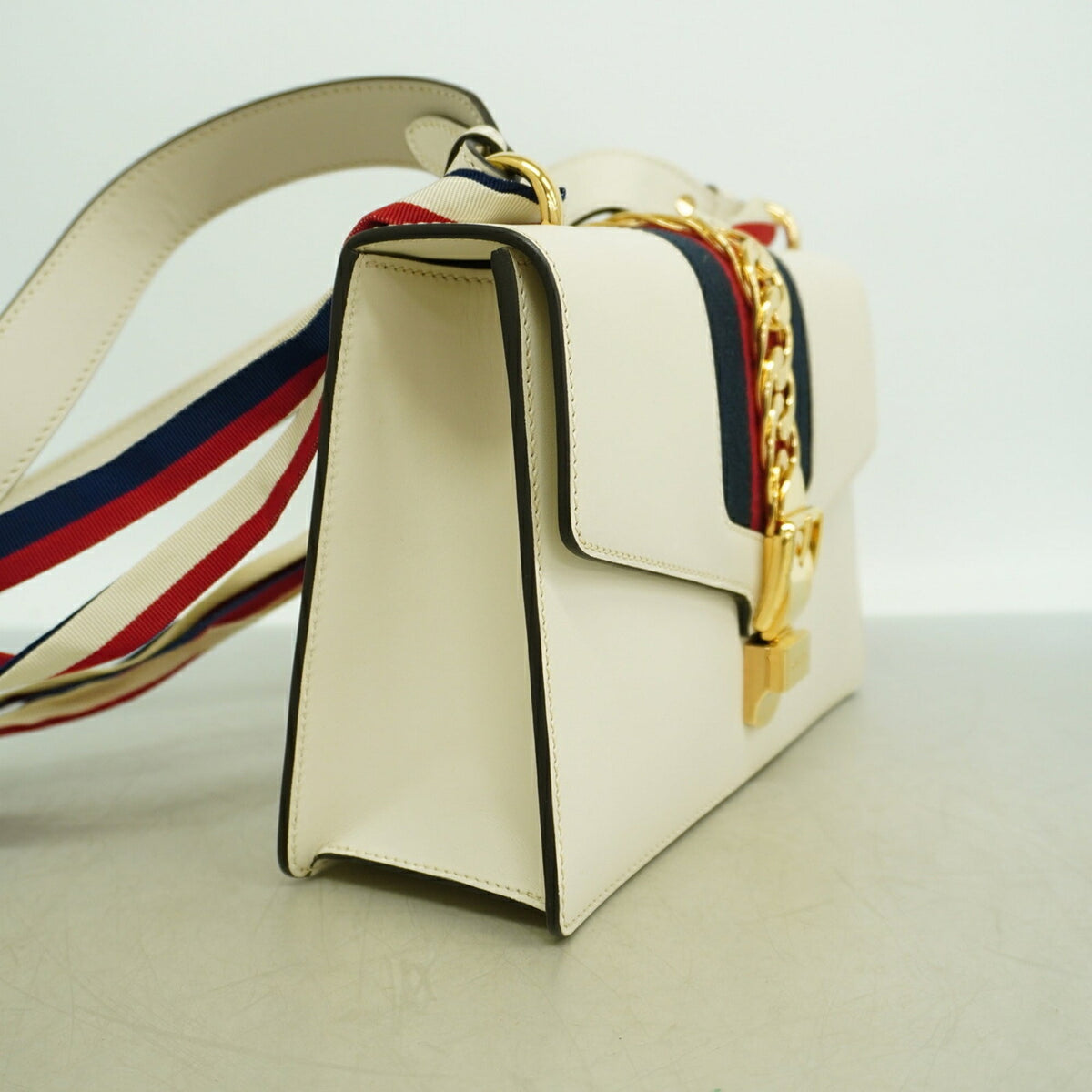 Gucci Ivory Leather Shoulder Bag (Pre-Owned)