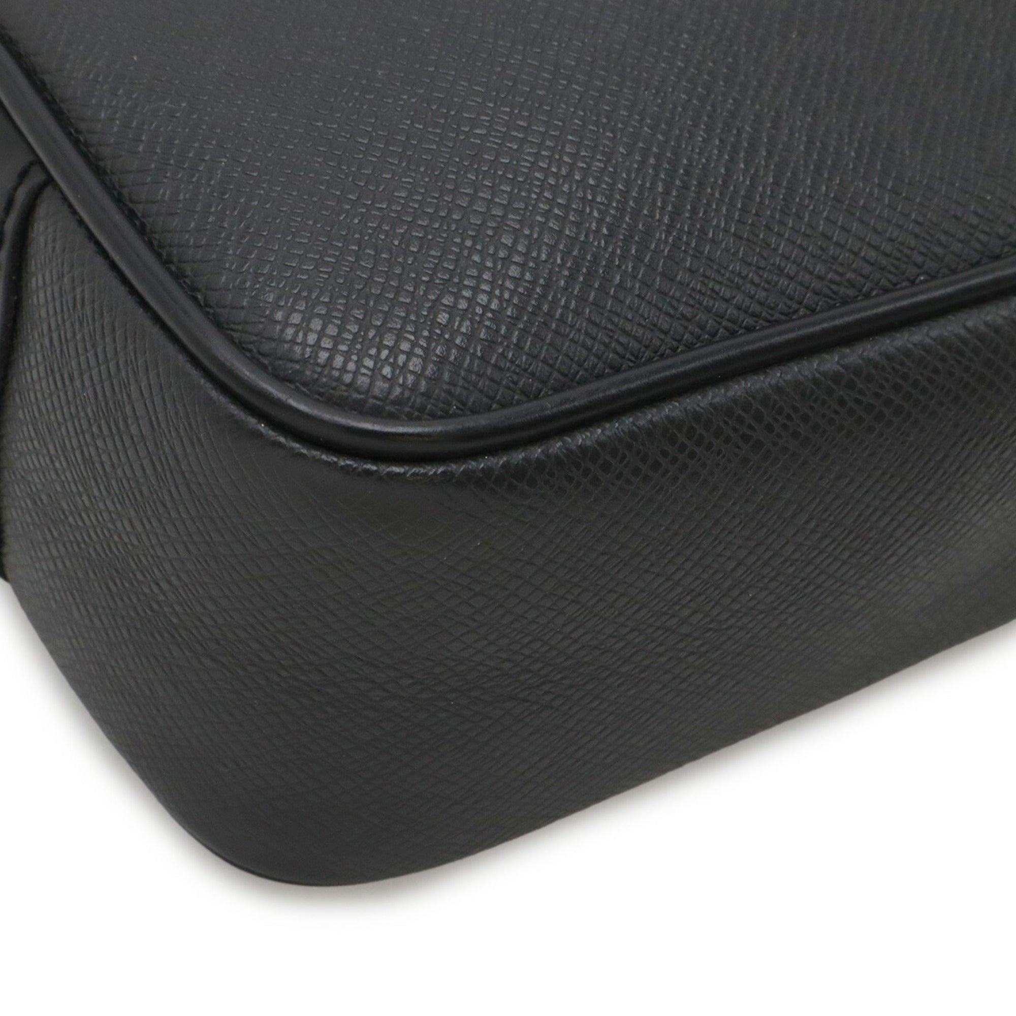Louis Vuitton Ardoise Taiga Leather Leather Clutch Bag Handbag (Pre-Owned)