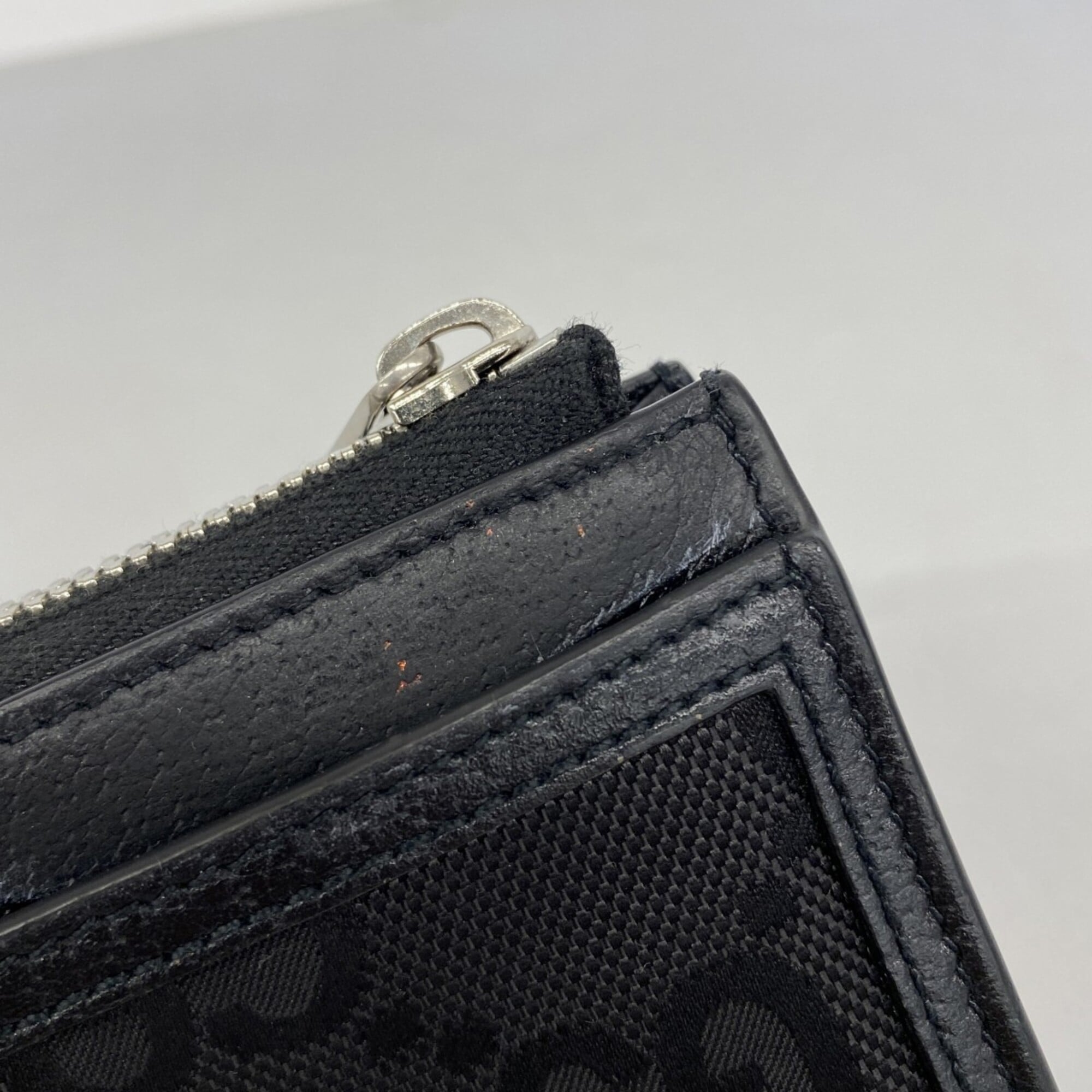 Gucci Black Canvas Wallet (Bi-Fold) (Pre-Owned)