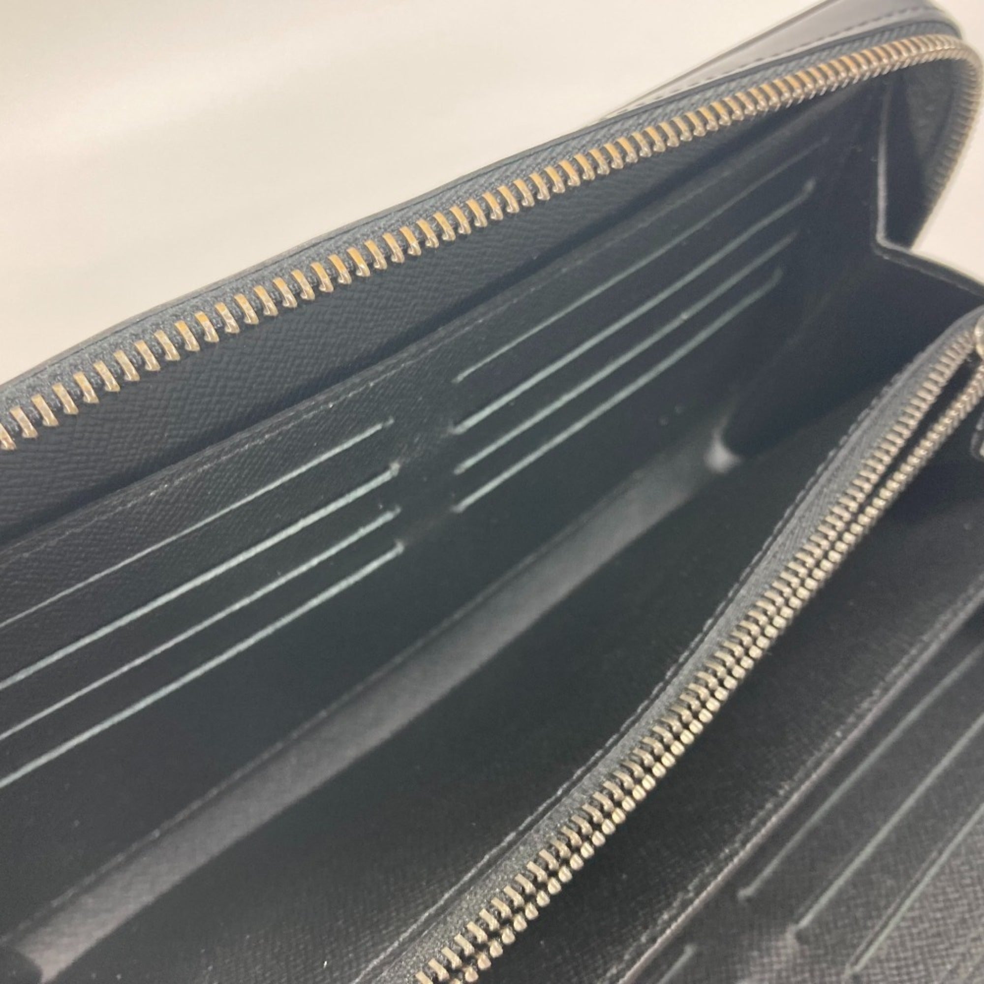 Louis Vuitton Black Monogram Eclipse Canvas Long Wallet (Bi-Fold) (Pre-Owned)