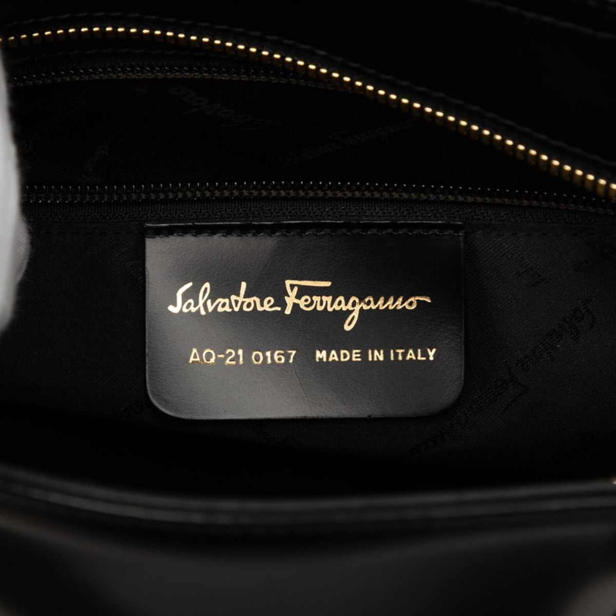 Salvatore Ferragamo Black Leather Handbag Shoulder Bag (Pre-Owned)