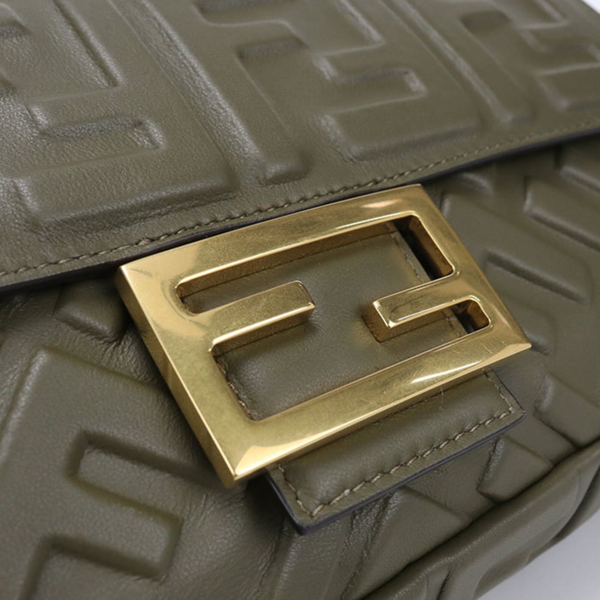 Fendi Khaki Leather Handbag (Pre-Owned)