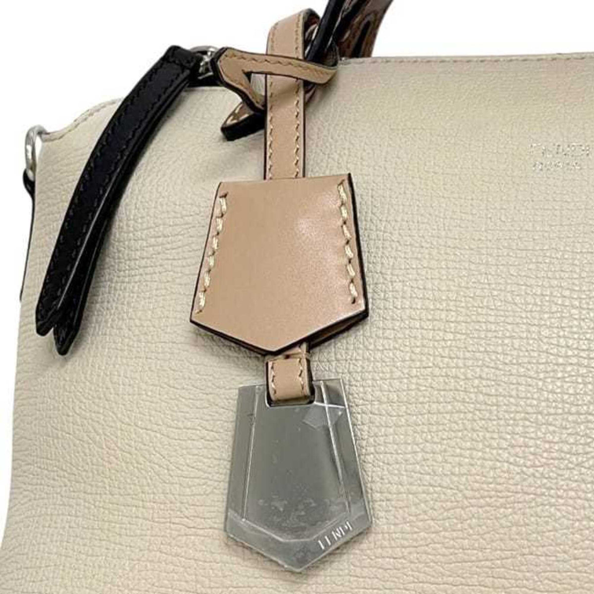 Fendi Beige Black Brown Leather Shoulder Bag (Pre-Owned)