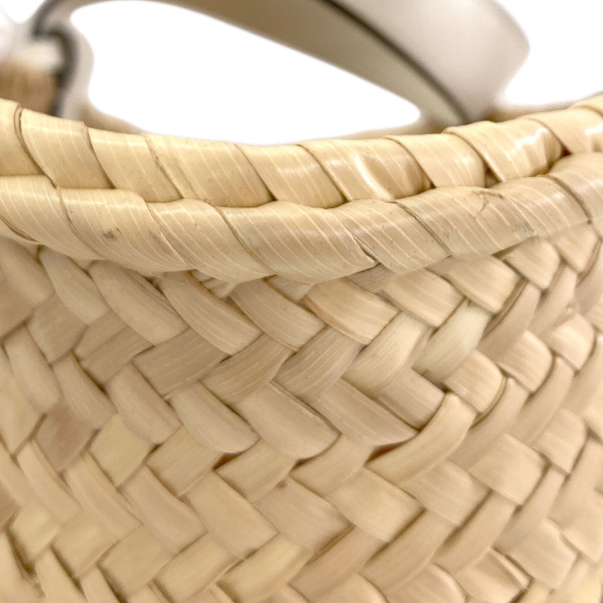 Loewe White Leather Basket Tote Bag (Pre-Owned)