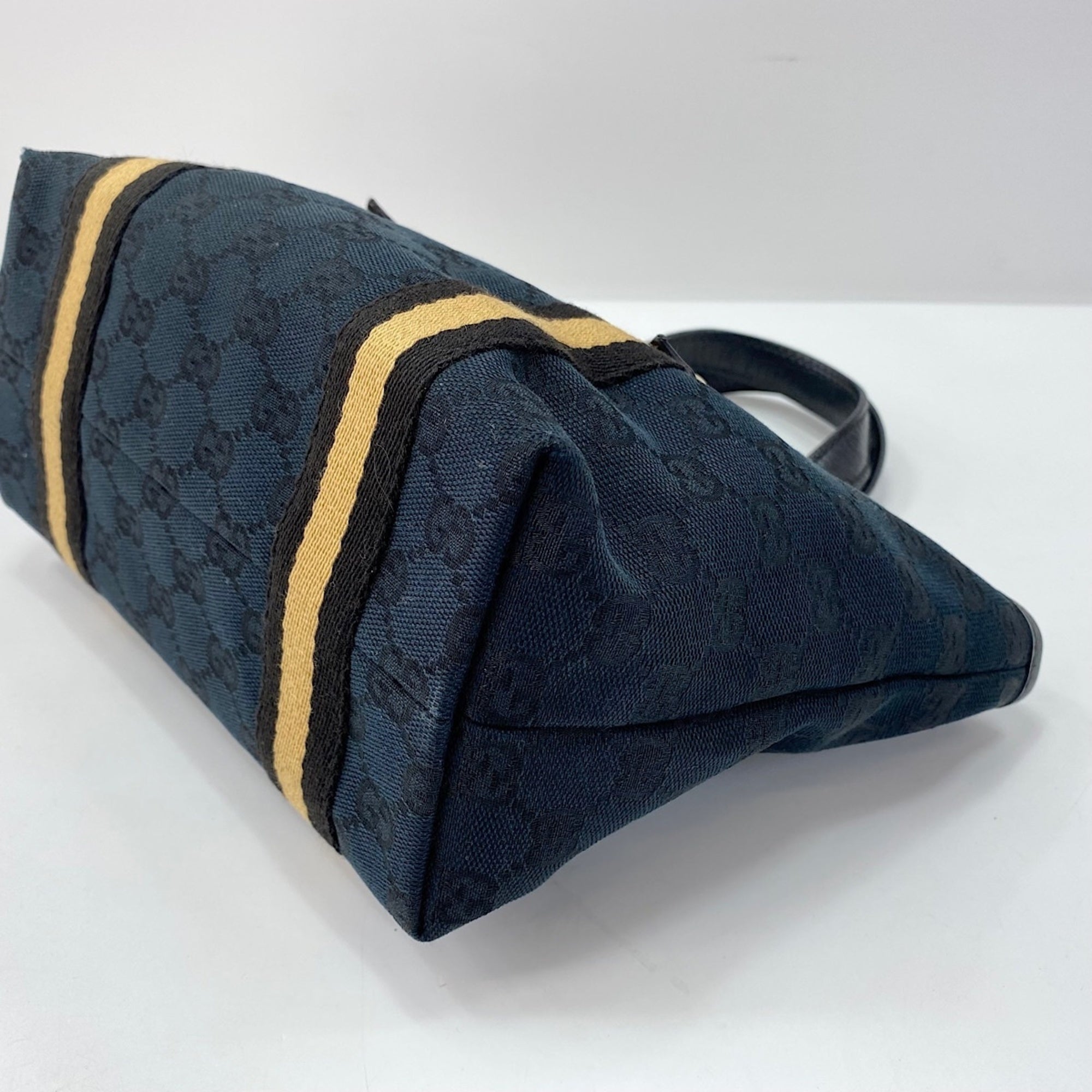 Gucci Black Handbag (Pre-Owned)