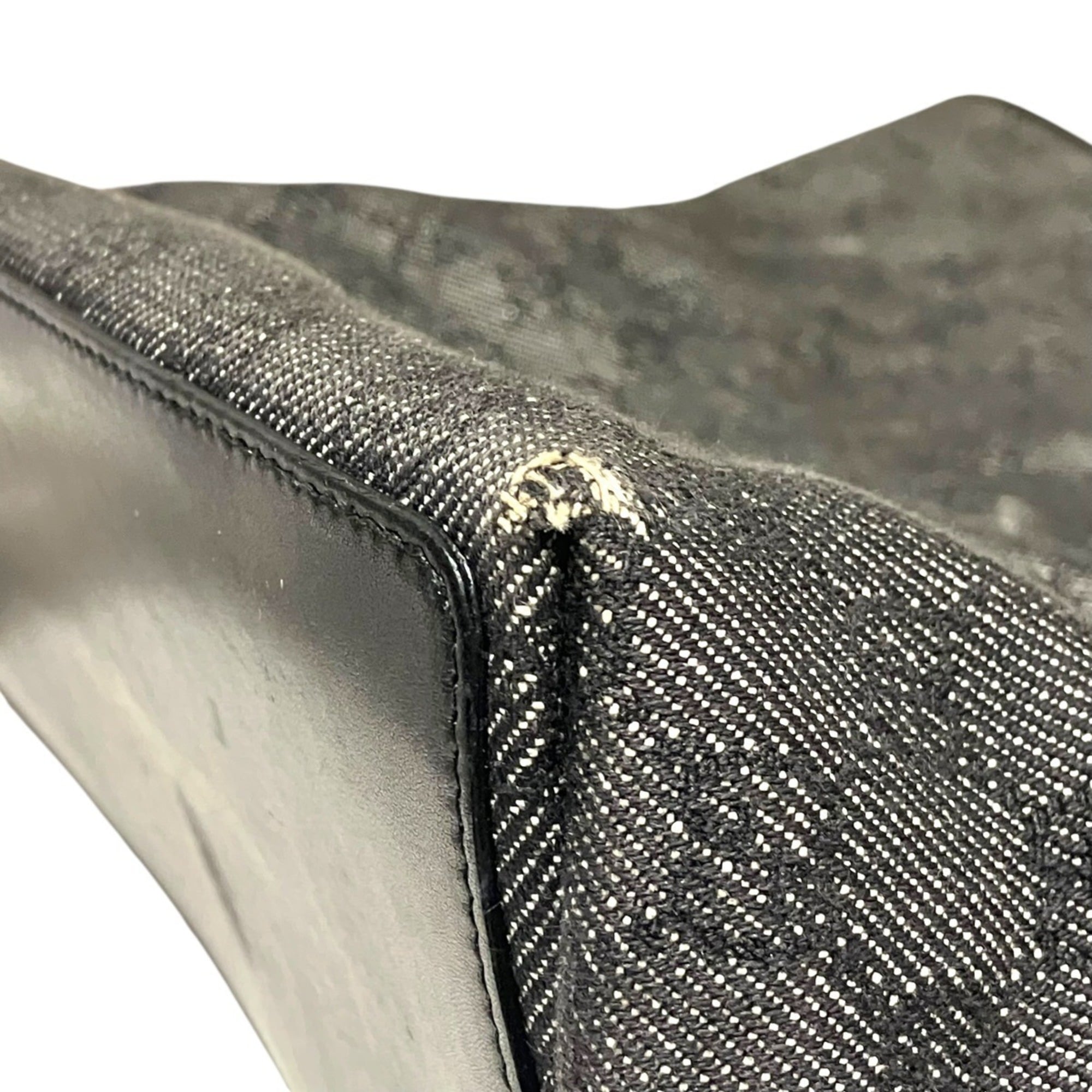 Gucci Gray Canvas Leather Shoulder Bag (Pre-Owned)