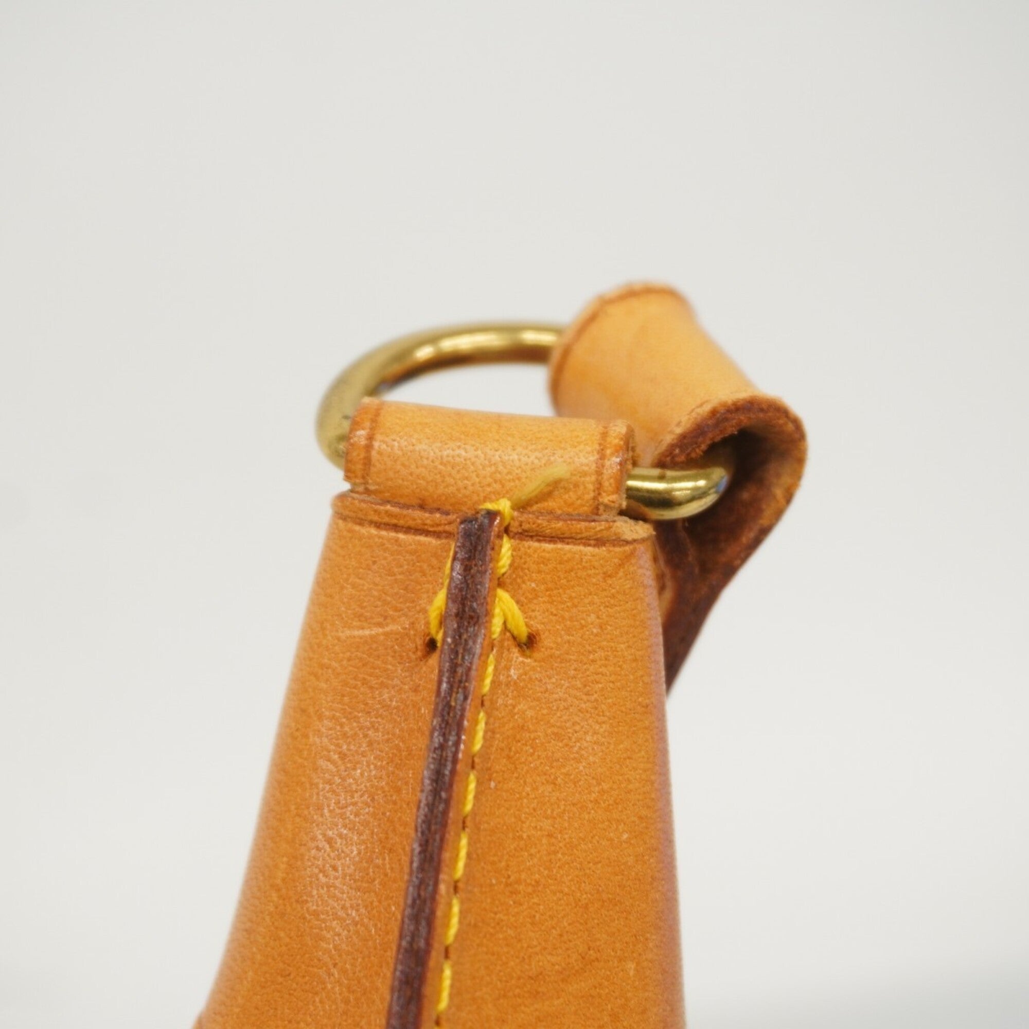 Louis Vuitton Brown Shoulder Bag (Pre-Owned)