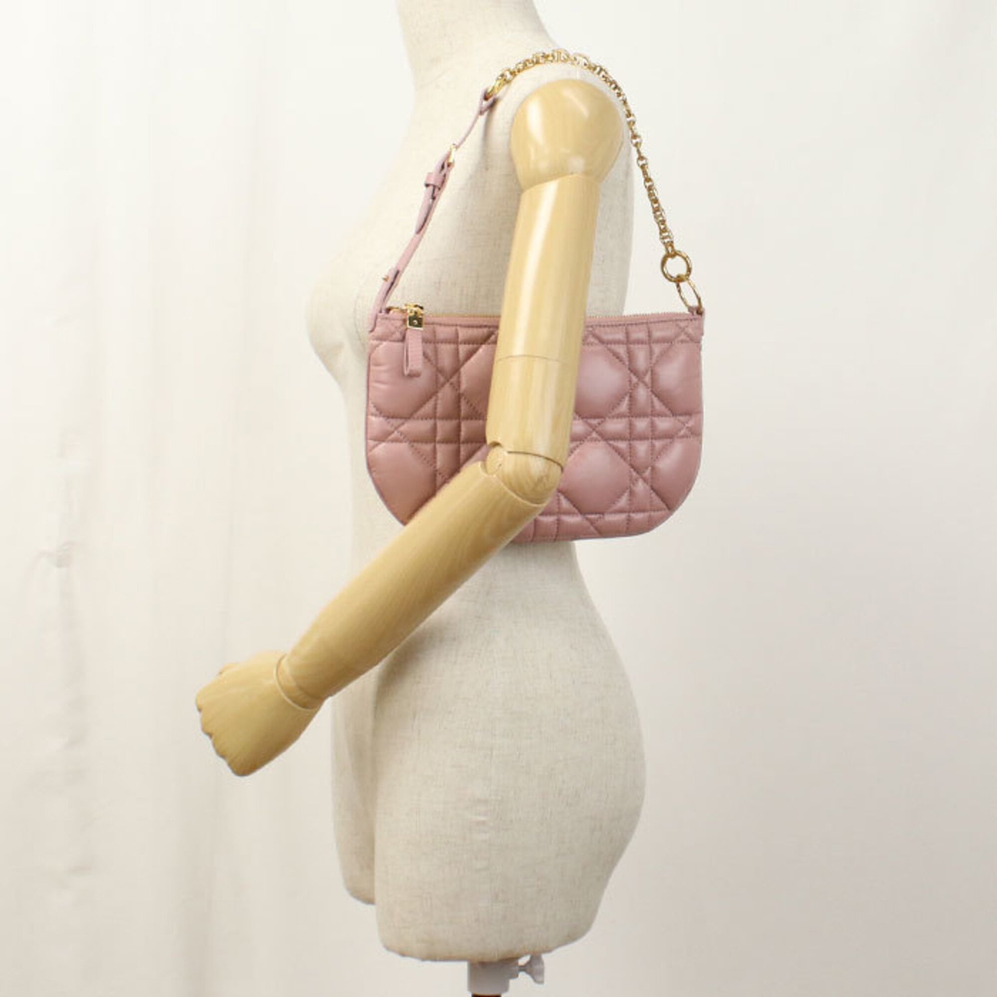 Christian Dior Pink Leather Shoulder Bag (Pre-Owned)