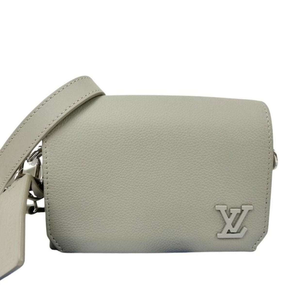 Louis Vuitton Green Shoulder Bag (Pre-Owned)