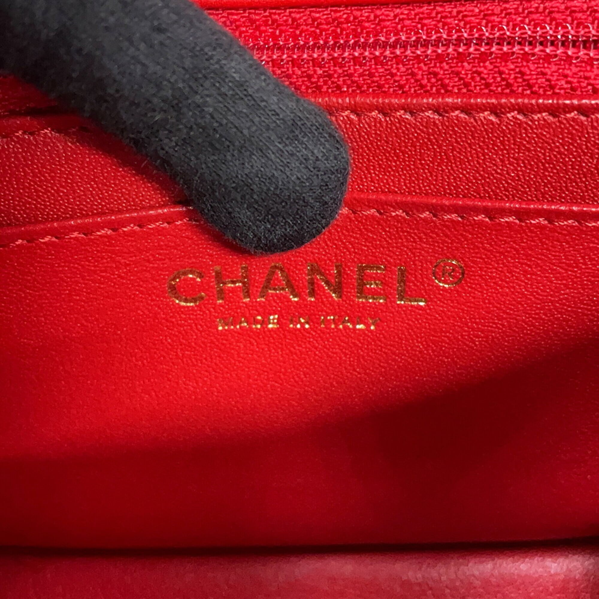 Chanel Matelasse Red Color Leather Handbag Shoulder Bag (Pre-Owned)