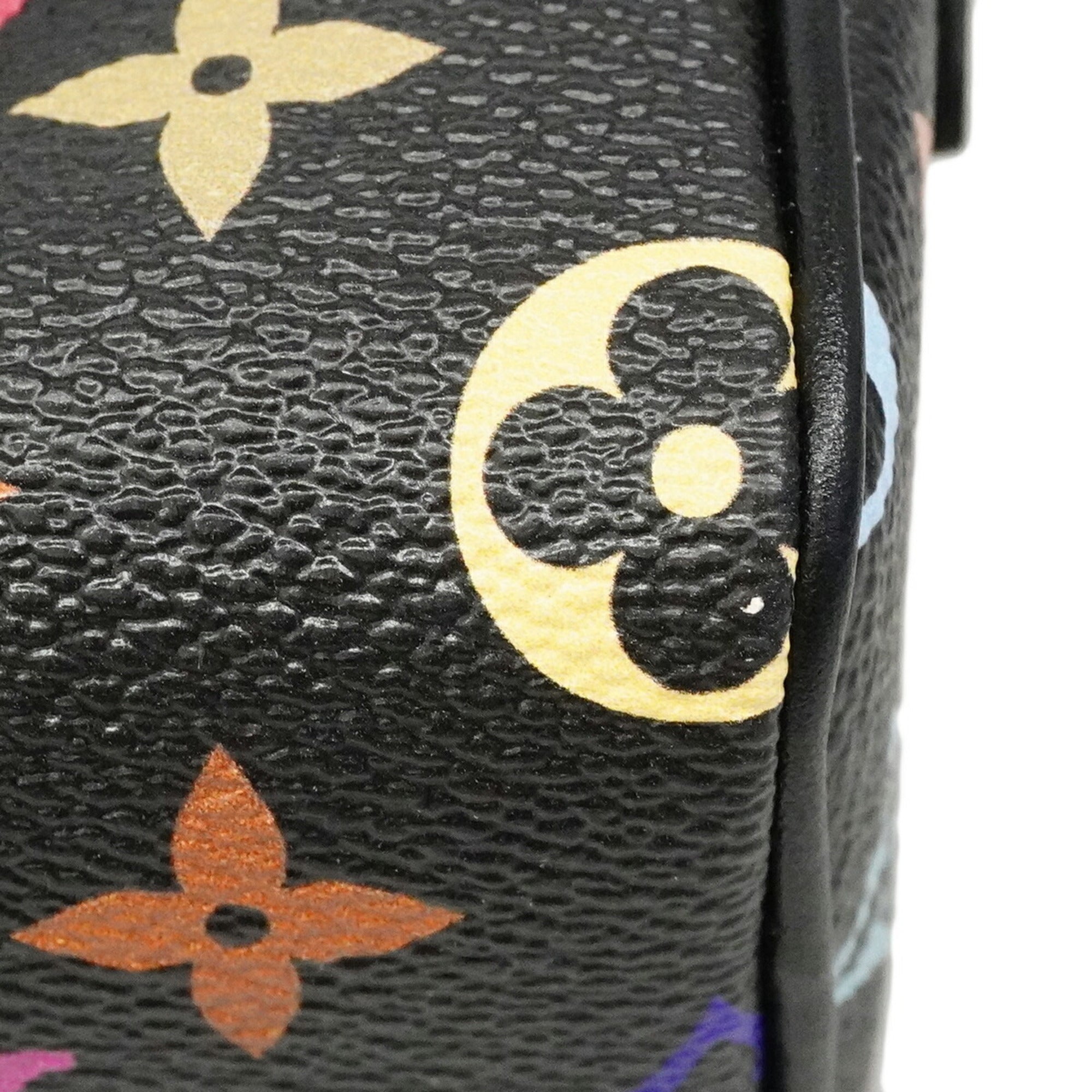Louis Vuitton Black Handbag (Pre-Owned)