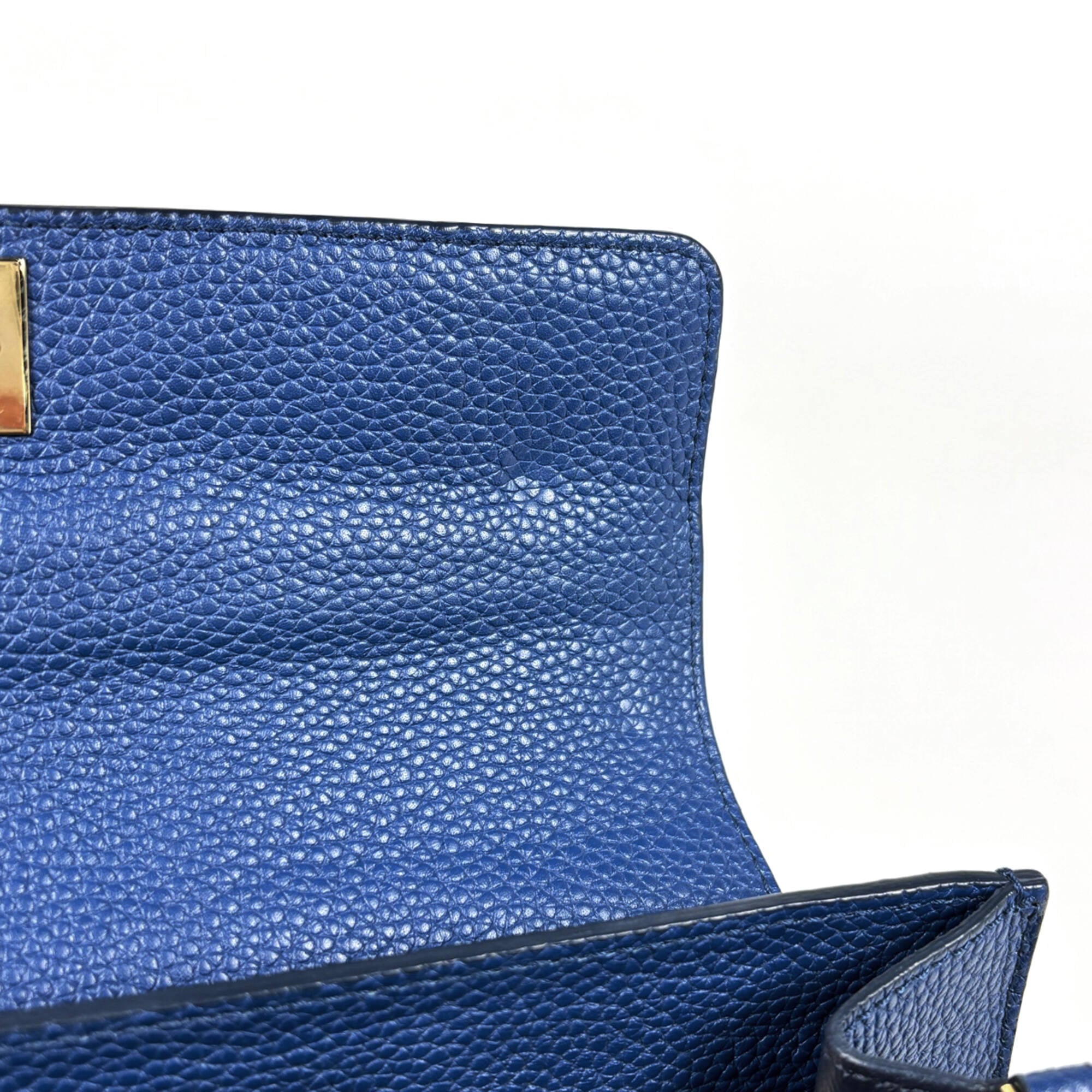 Salvatore Ferragamo Gancini Blue Leather Handbag (Pre-Owned)