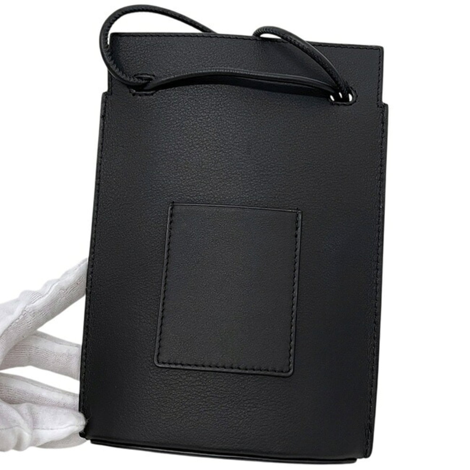 Loewe Black Leather Pochette Shoulder Bag (Pre-Owned)