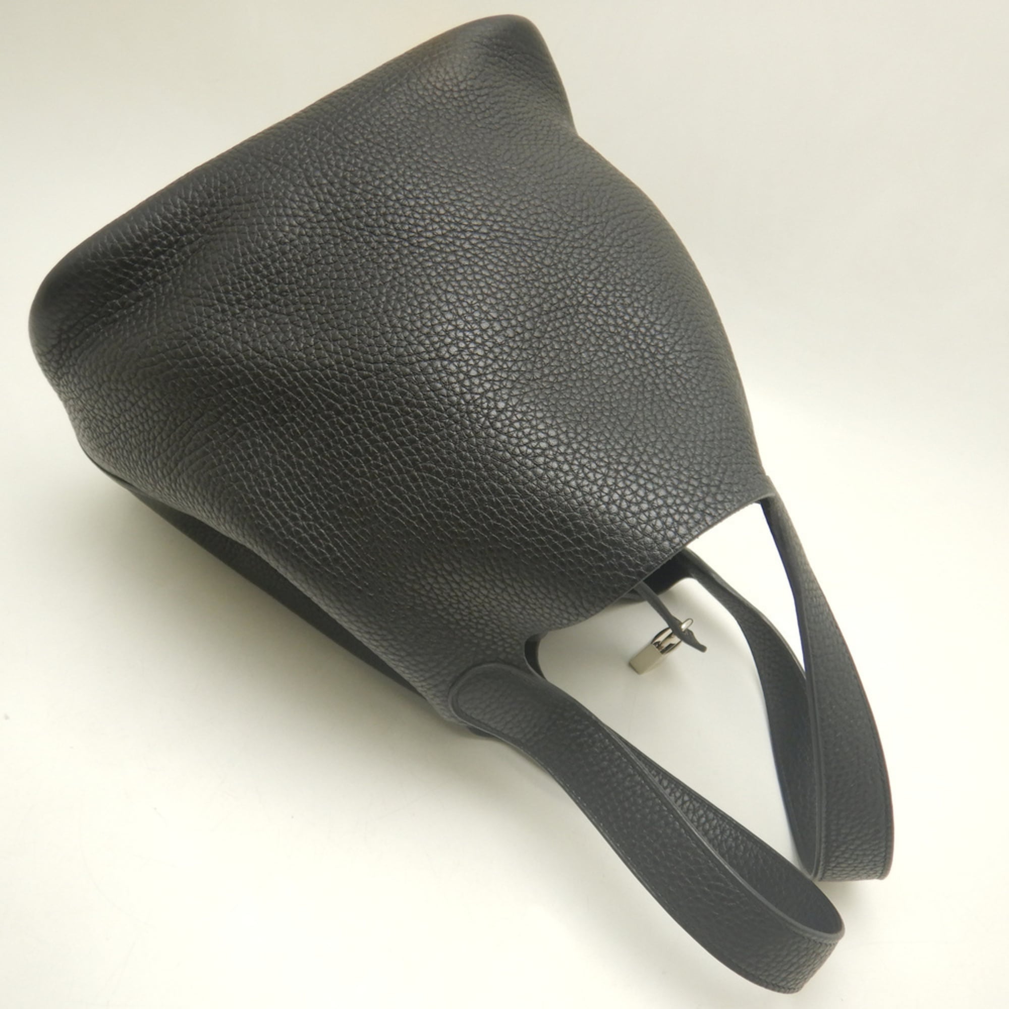 Hermes Picotin Noir Taurillon Clemence Leather Handbag (Pre-Owned)