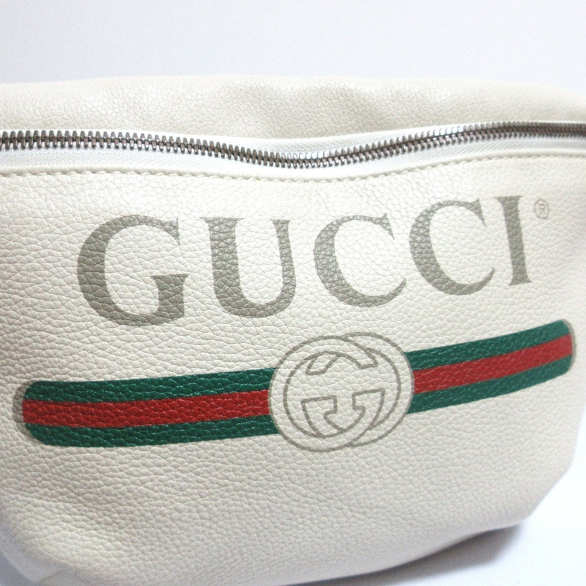Gucci Off-White Leather Sling Bag (Pre-Owned)