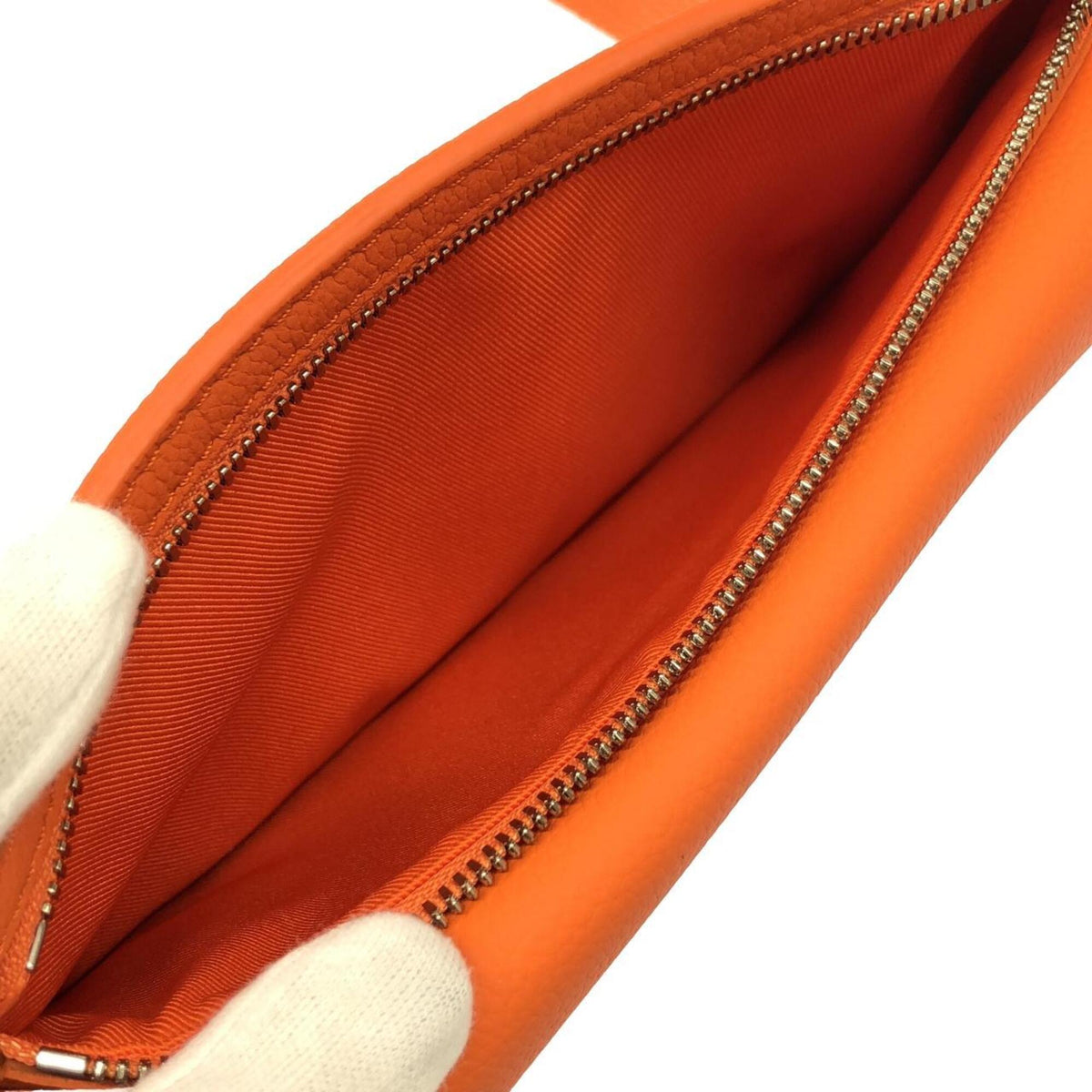Louis Vuitton Orange Leather Shoulder Bag (Pre-Owned)